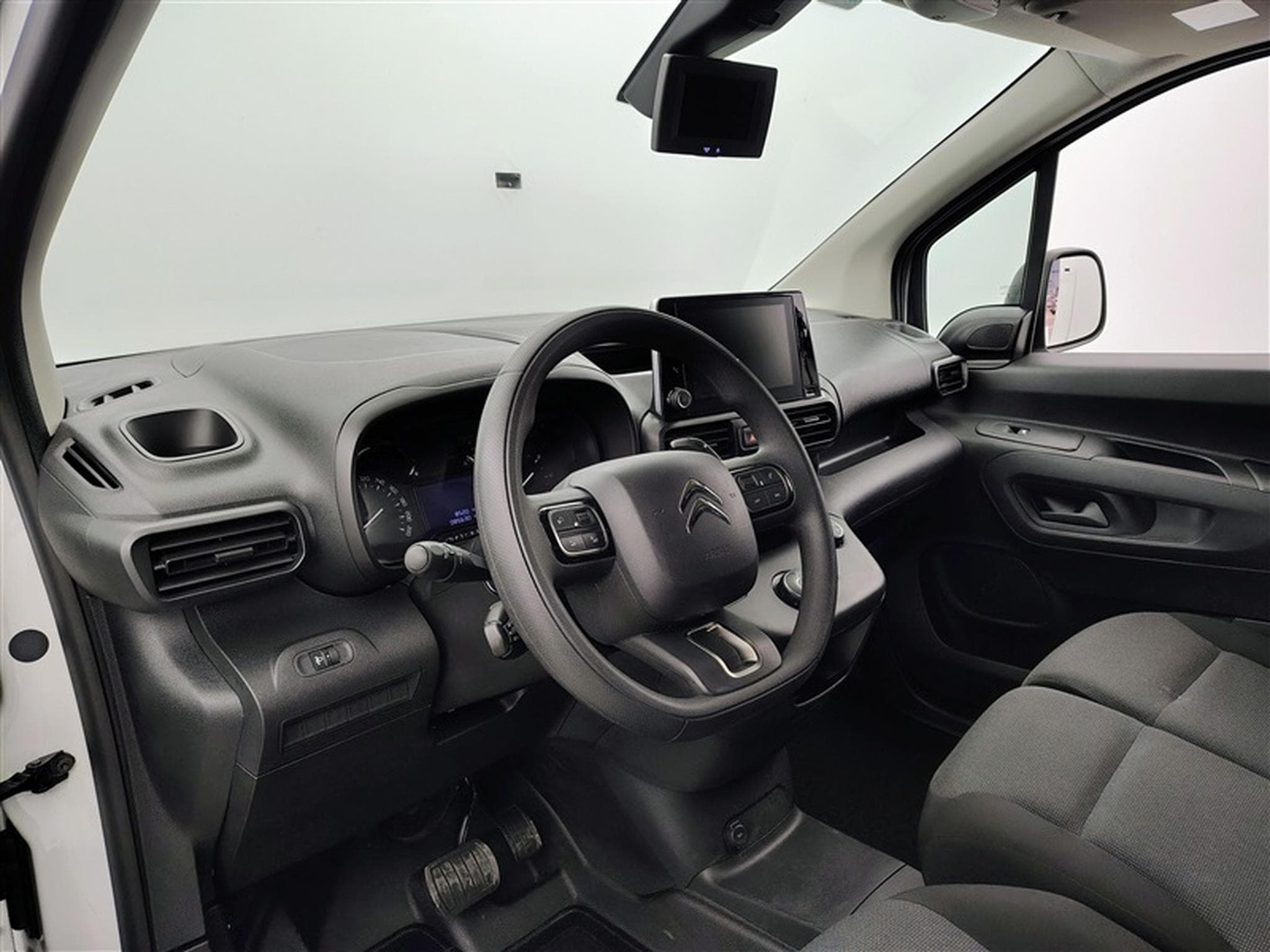 Citroen Berlingo 1.2 Puretech 130Cv EAT8 Worker 3PL / NAVI / CAMERA / CARPLAY (2021) - Foto 8