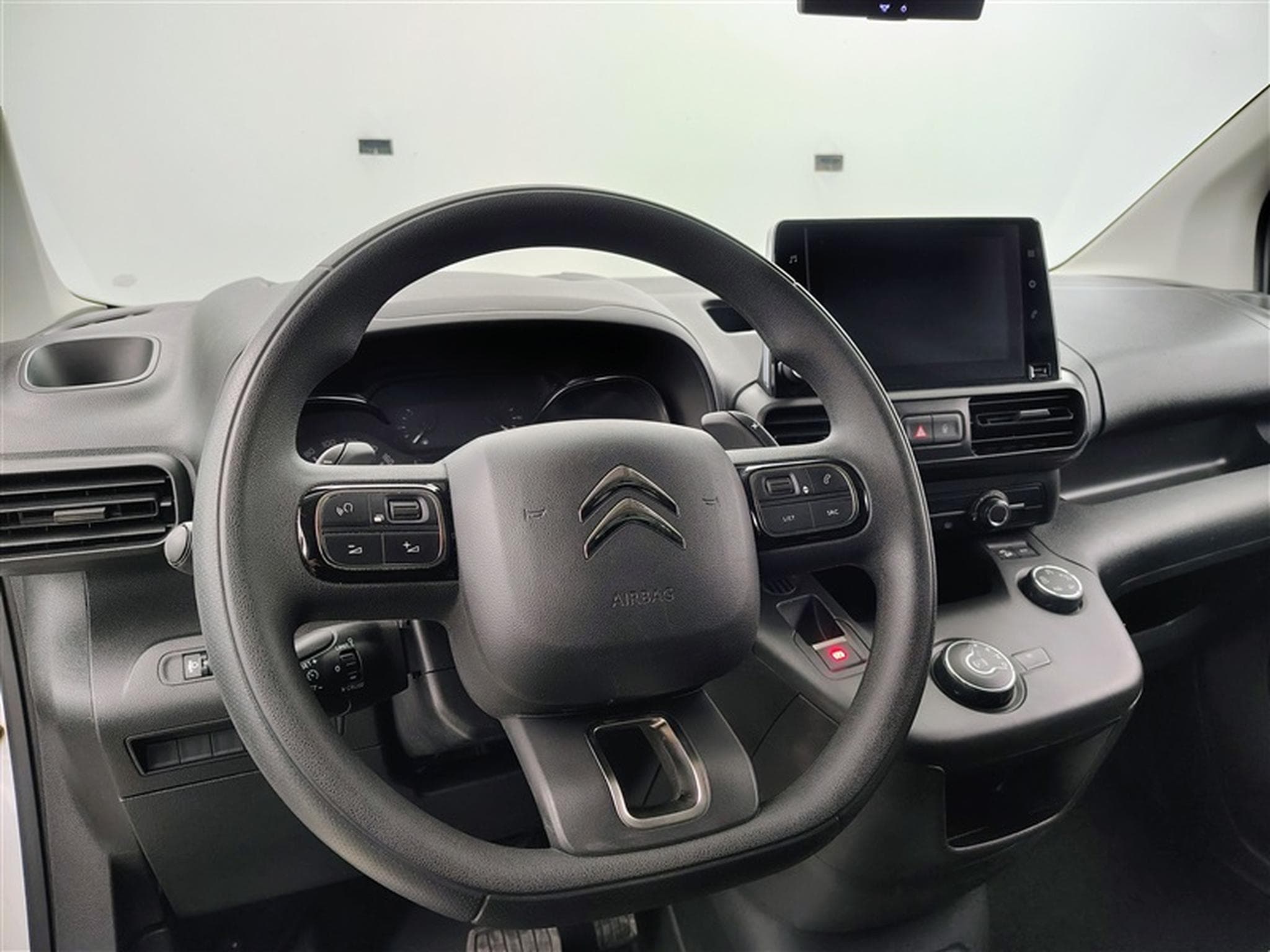 Citroen Berlingo 1.2 Puretech 130Cv EAT8 Worker 3PL / NAVI / CAMERA / CARPLAY (2021) - Foto 9