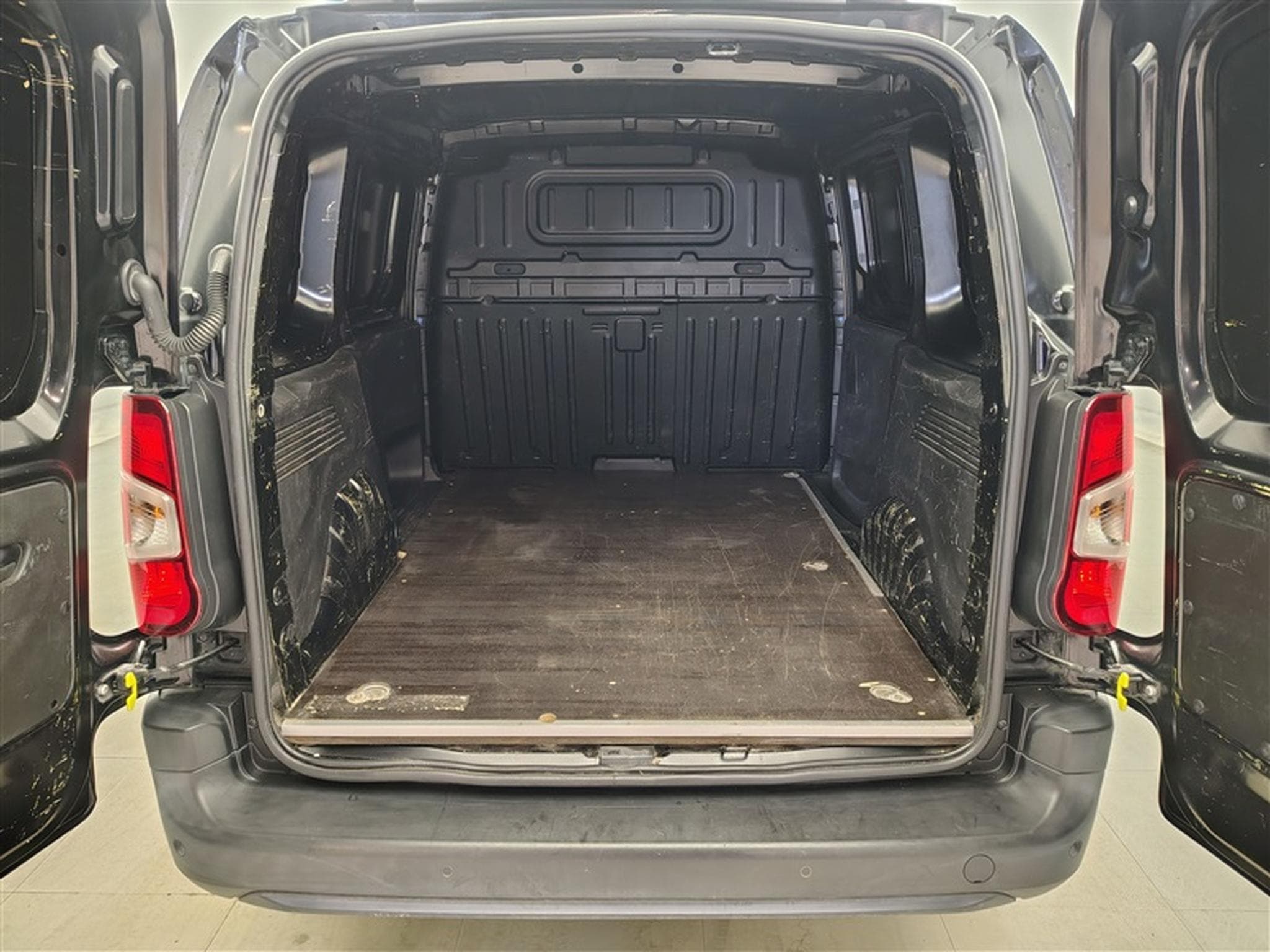 Opel Combo 1.5 TD BI L1H1 Light Edition (EU6.2) (2019) - Foto 14
