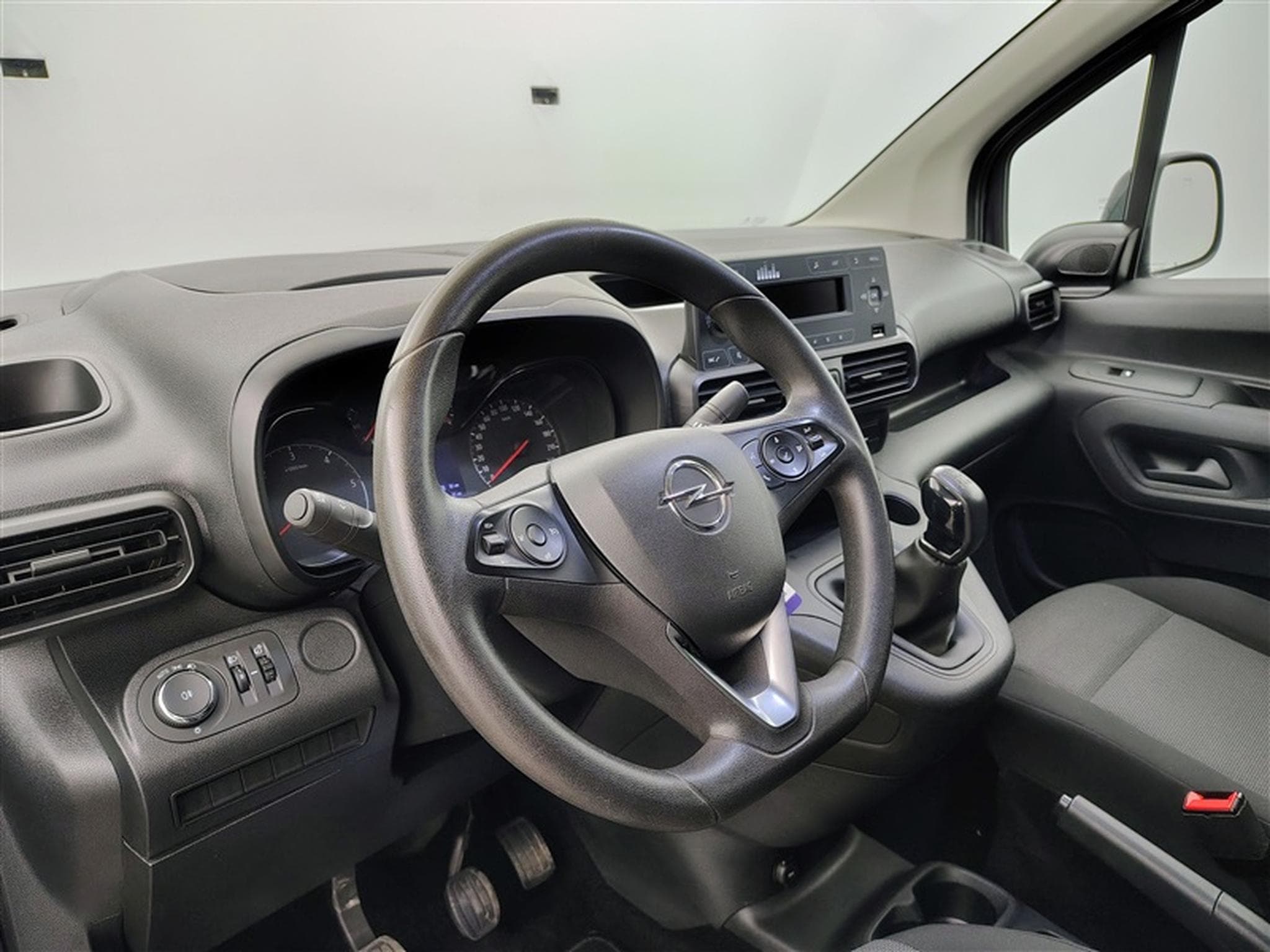 Opel Combo 1.5 TD BI L1H1 Light Edition (EU6.2) (2019) - Foto 8