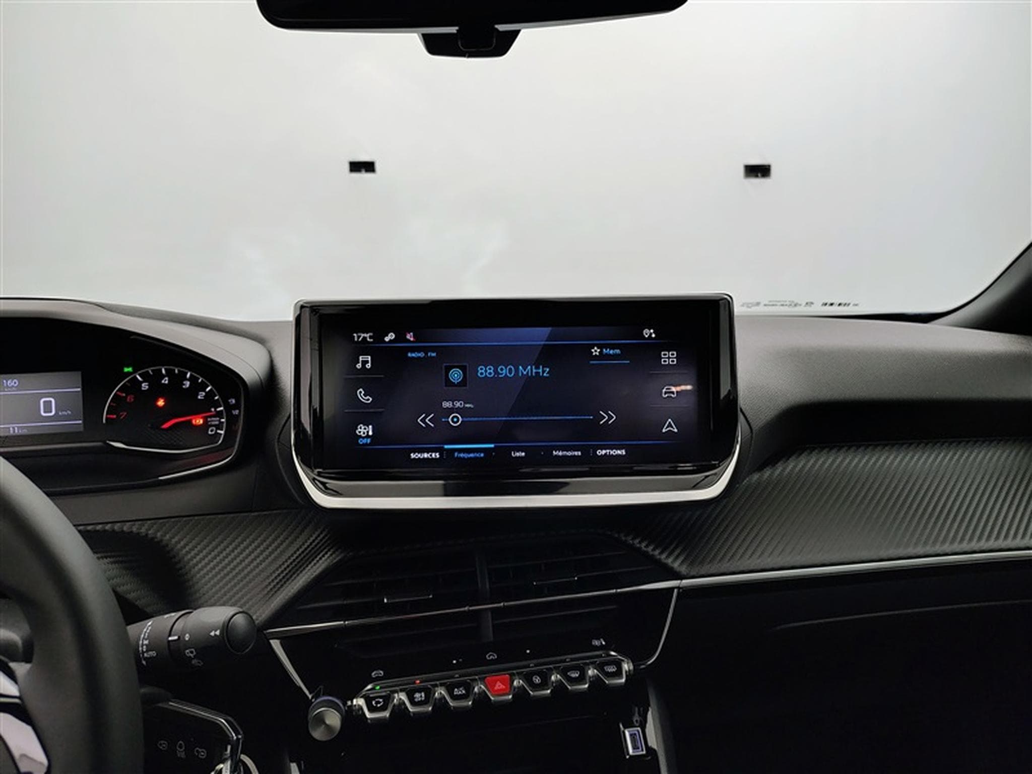 Peugeot 2008 1.2 PureTech 100cv Style CARPLAY / FULL LED / PDC AR (2026) - Foto 11