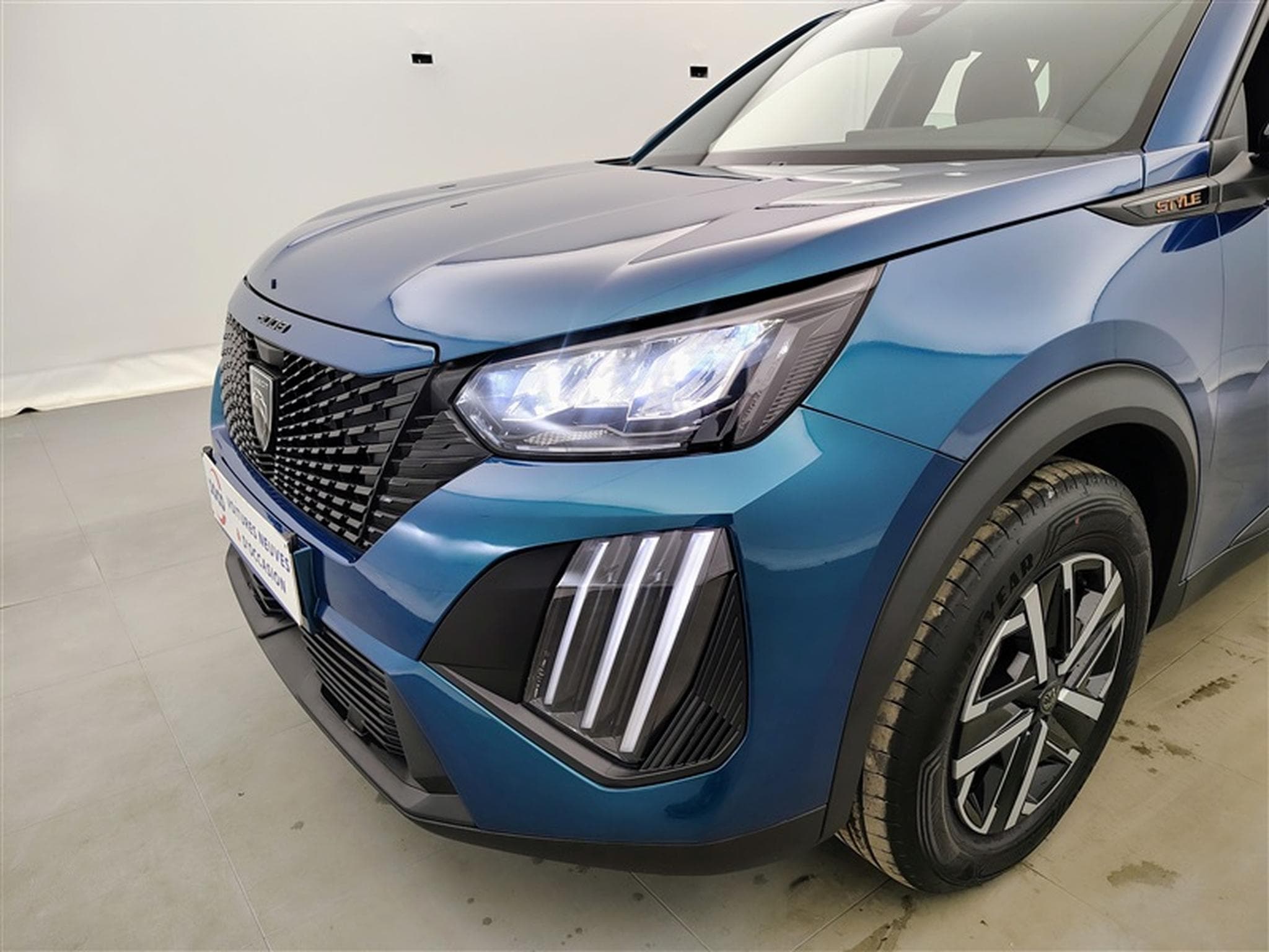Peugeot 2008 1.2 PureTech 100cv Style CARPLAY / FULL LED / PDC AR (2026) - Foto 15