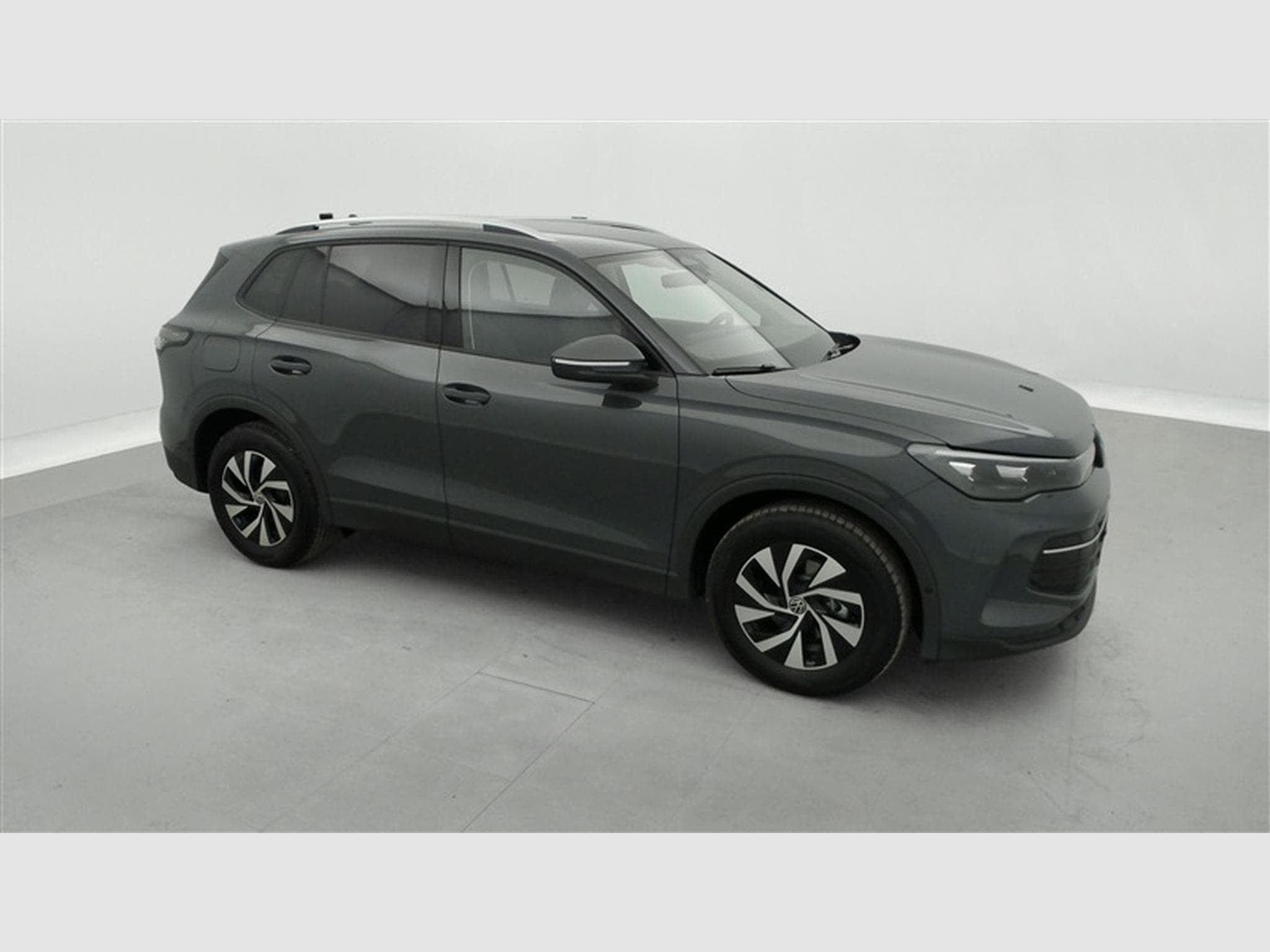 VW Tiguan 1.5 TSI 130cv DSG United CARPLAY / FULL LED / CAMERA 360° (2026) - Photo 24