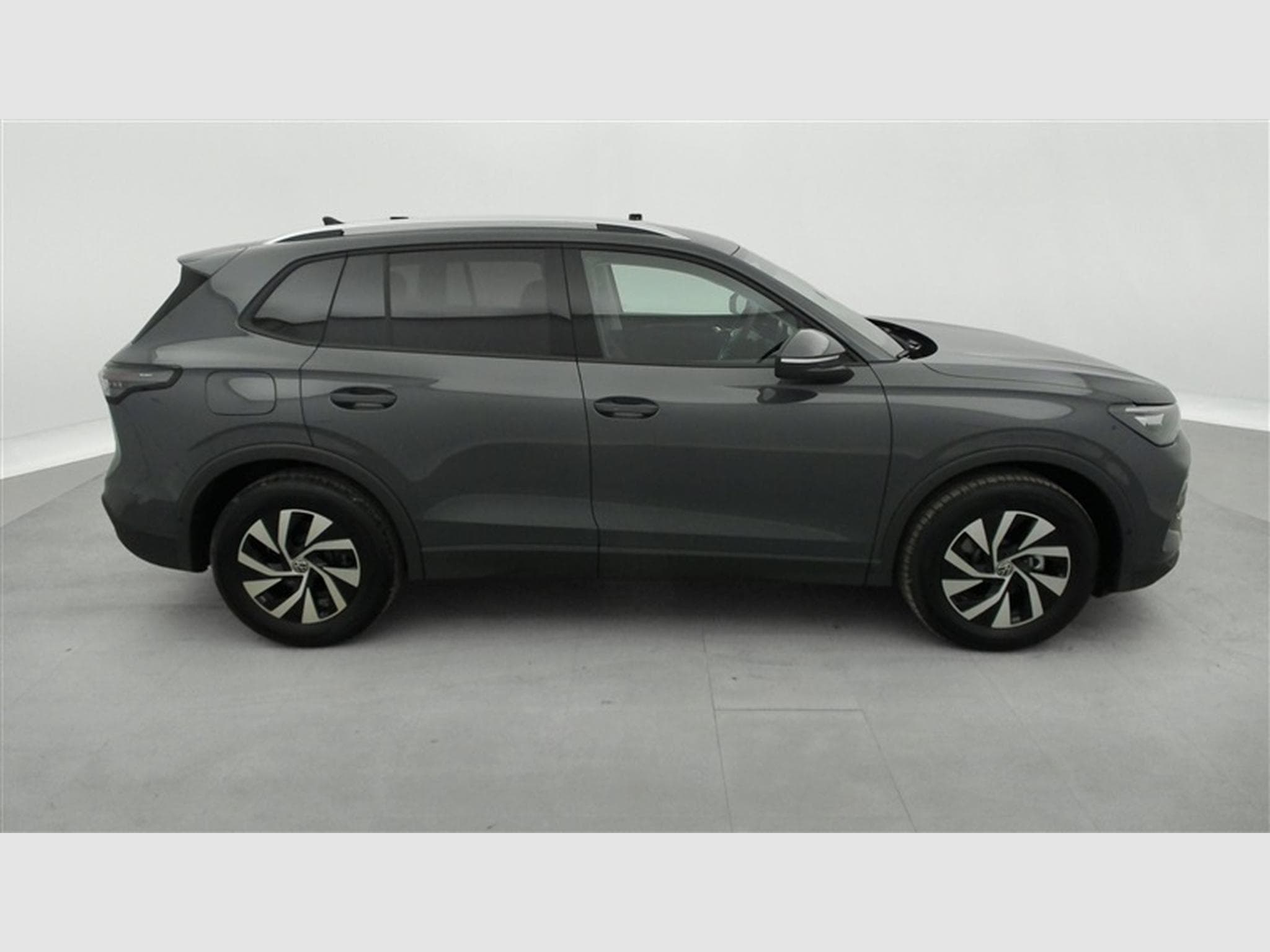 VW Tiguan 1.5 TSI 130cv DSG United CARPLAY / FULL LED / CAMERA 360° (2026) - Photo 25
