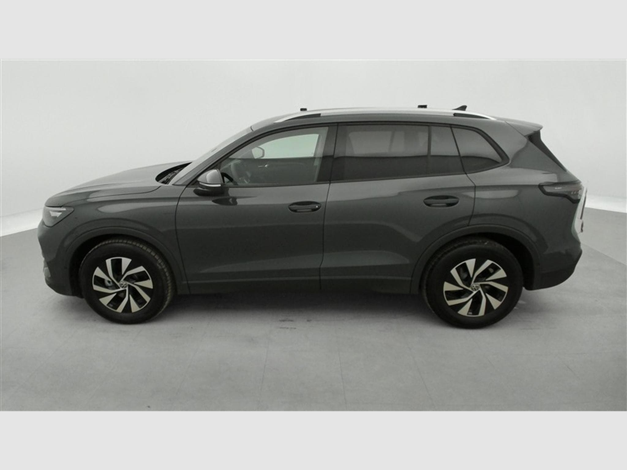 VW Tiguan 1.5 TSI 130cv DSG United CARPLAY / FULL LED / CAMERA 360° (2026) - Photo 3