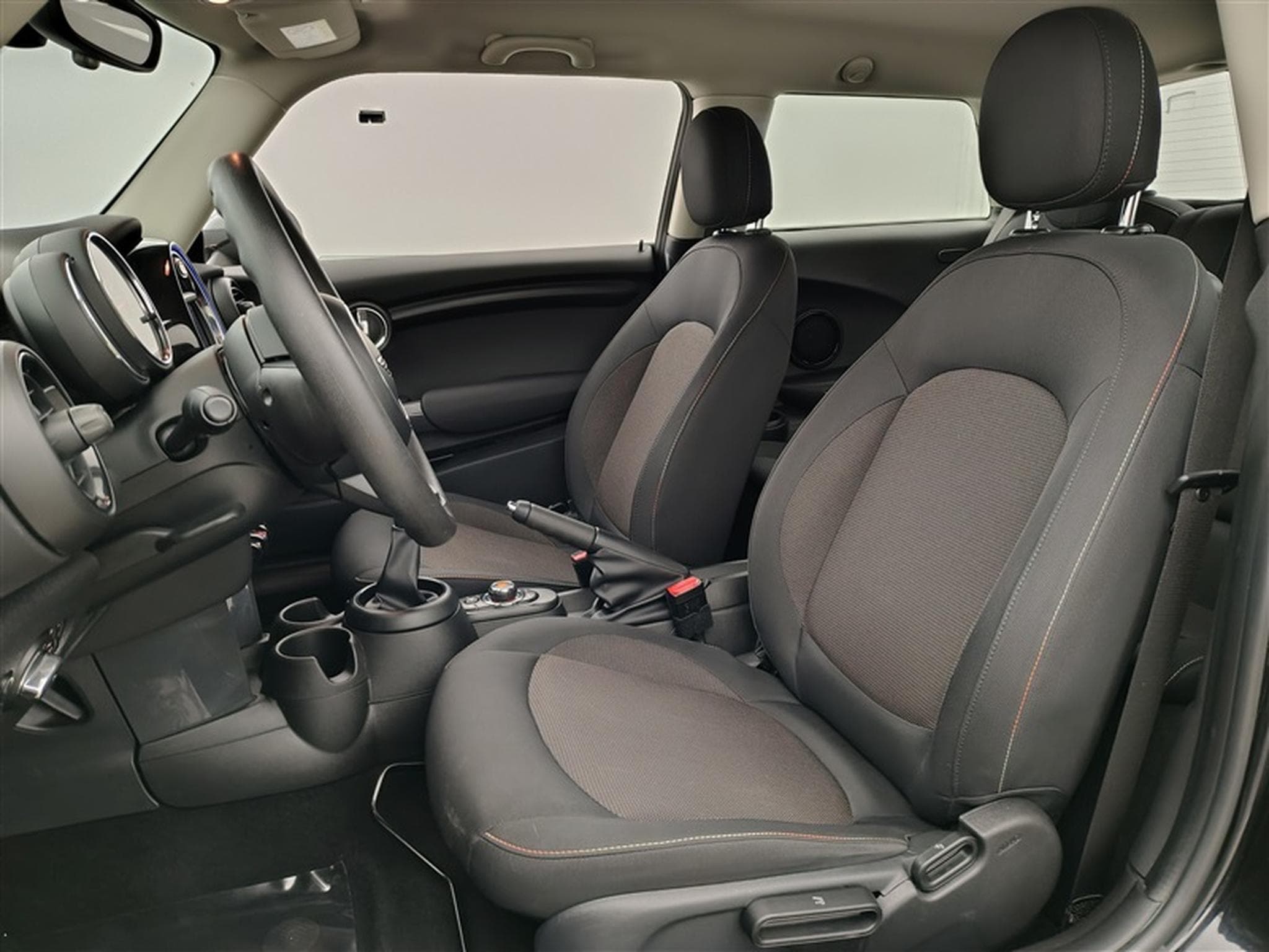 MINI Cooper 1.5 D One NAVI/JA15 (2019) - Foto 7