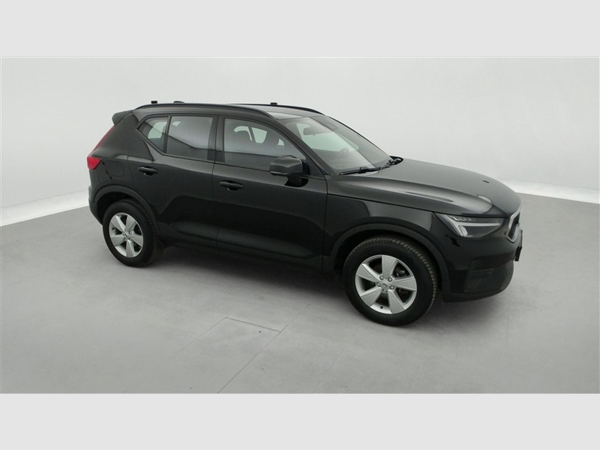 Volvo XC40 1.5 T2 Essential FULL LED/CARPLAY/JA17/PDC (2023) - Photo 22