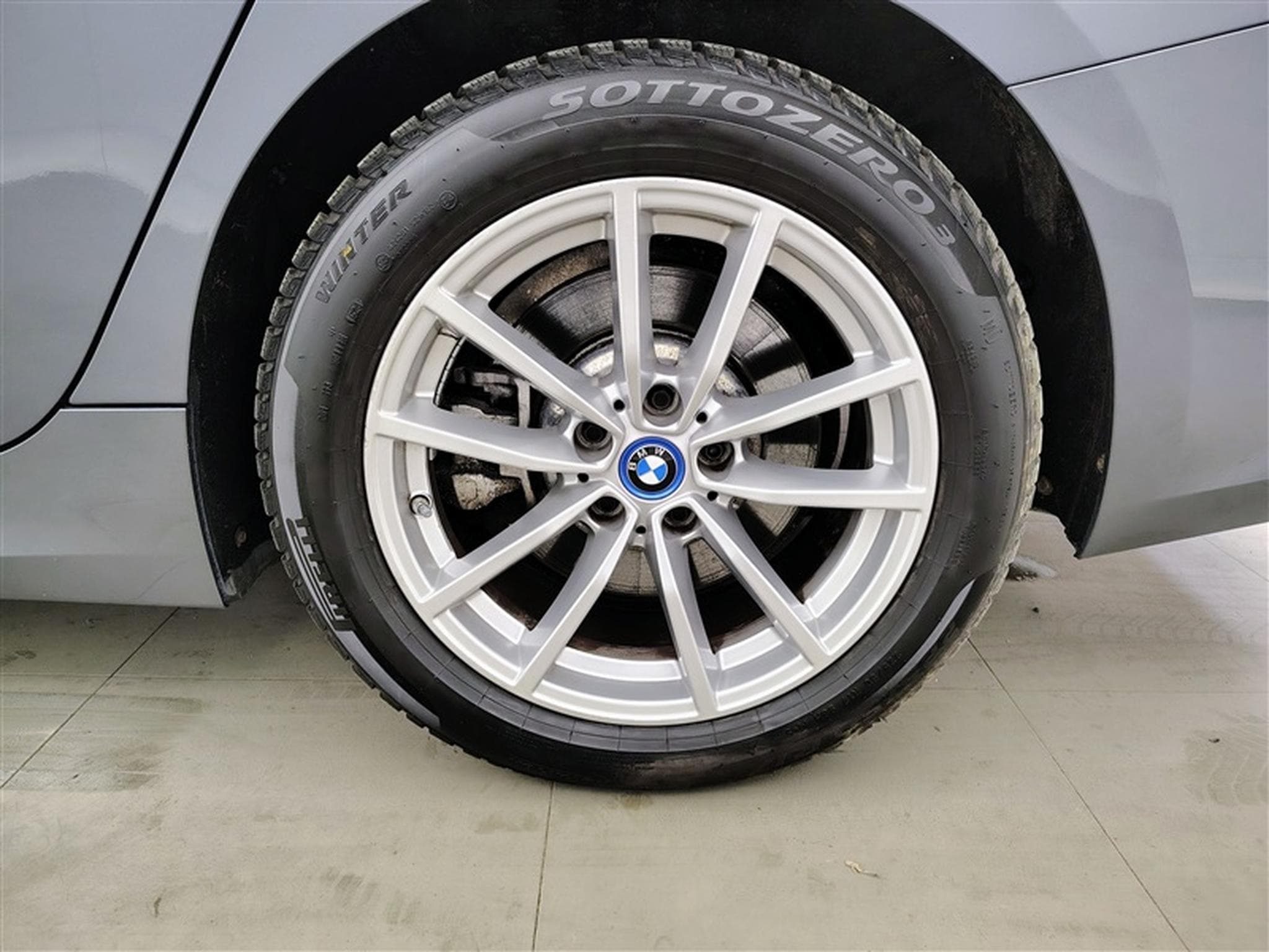BMW 320 320eA PHEV CUIR/NAVI/FULL LED/JA/PDC (2022) - Foto 6