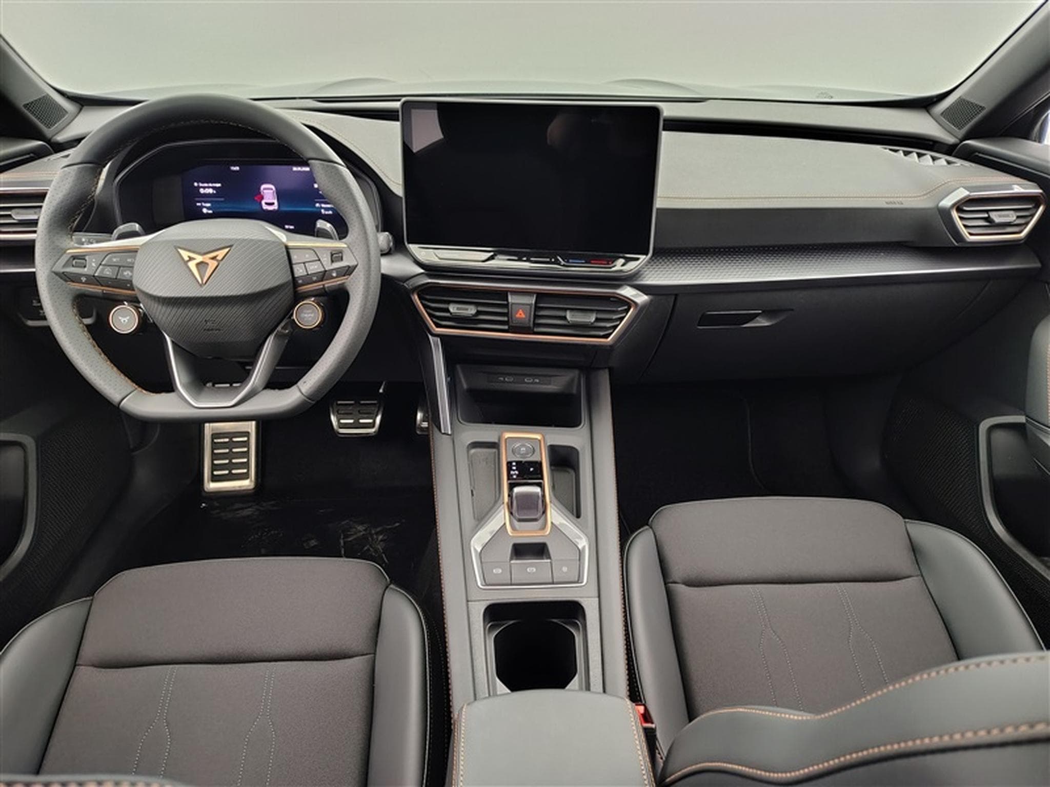 Cupra Formentor 1.5 eTSI 150Cv DSG FULL LED / S-CUIR / CARPLAY (2025) - Foto 8