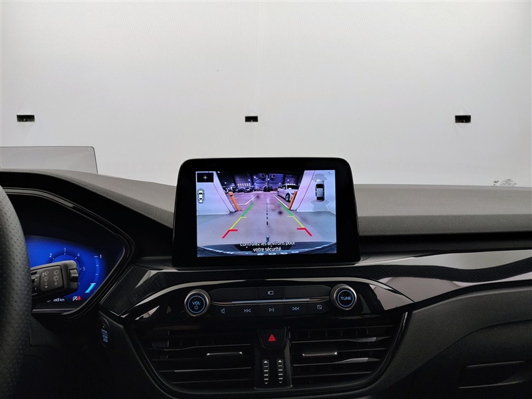 Ford Kuga 2.0 TDCi 120cv PowerShift ST-Line NAVI / FULL LED / CAMERA (2023) - Foto 18