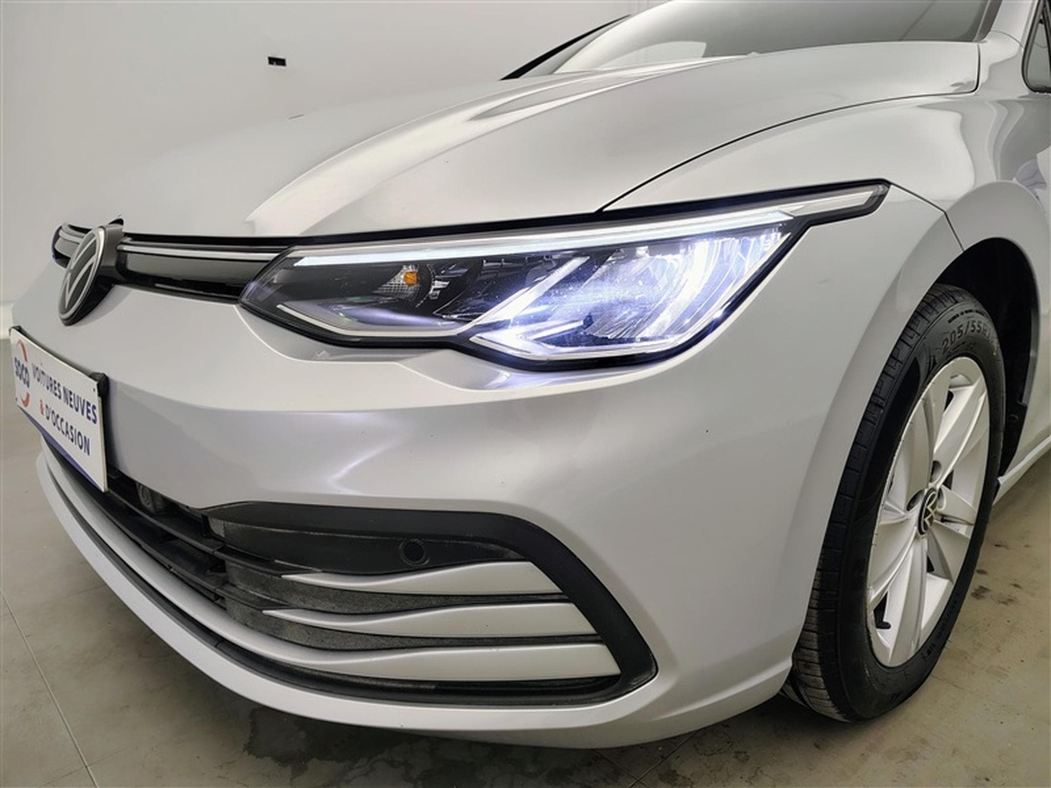 VW Golf 2.0 SCR TDi Life Business Premium DSG (2024) - Photo 15