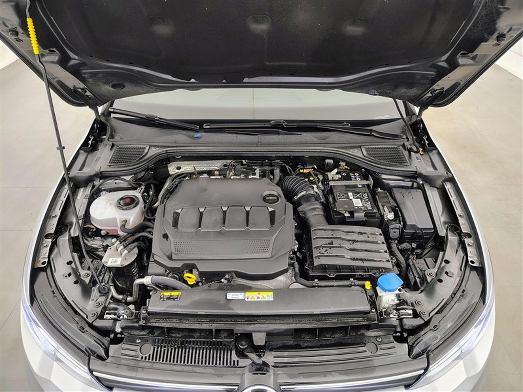 VW Golf 2.0 SCR TDi Life Business Premium DSG (2024) - Photo 19