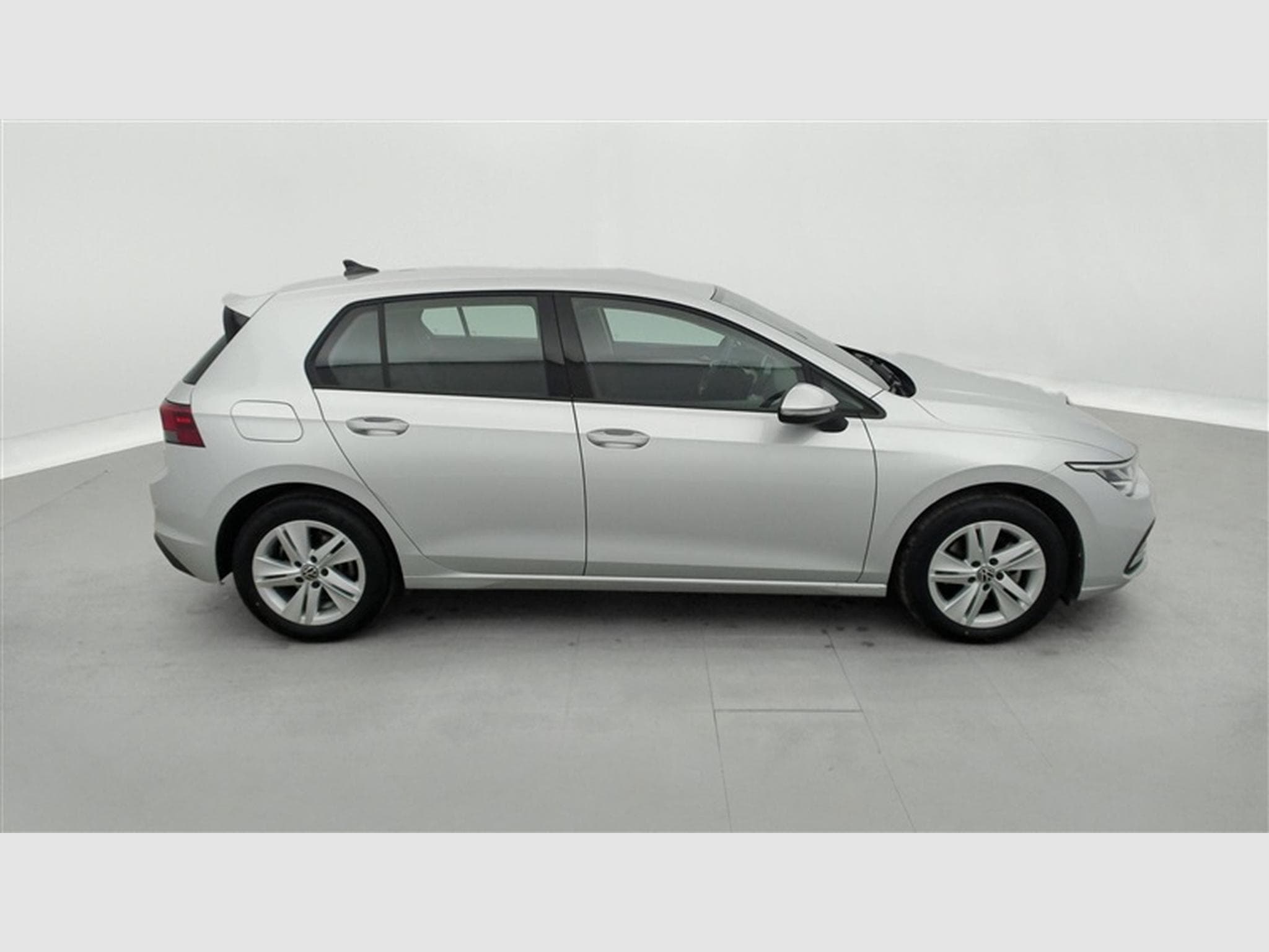VW Golf 2.0 SCR TDi Life Business Premium DSG (2024) - Photo 24