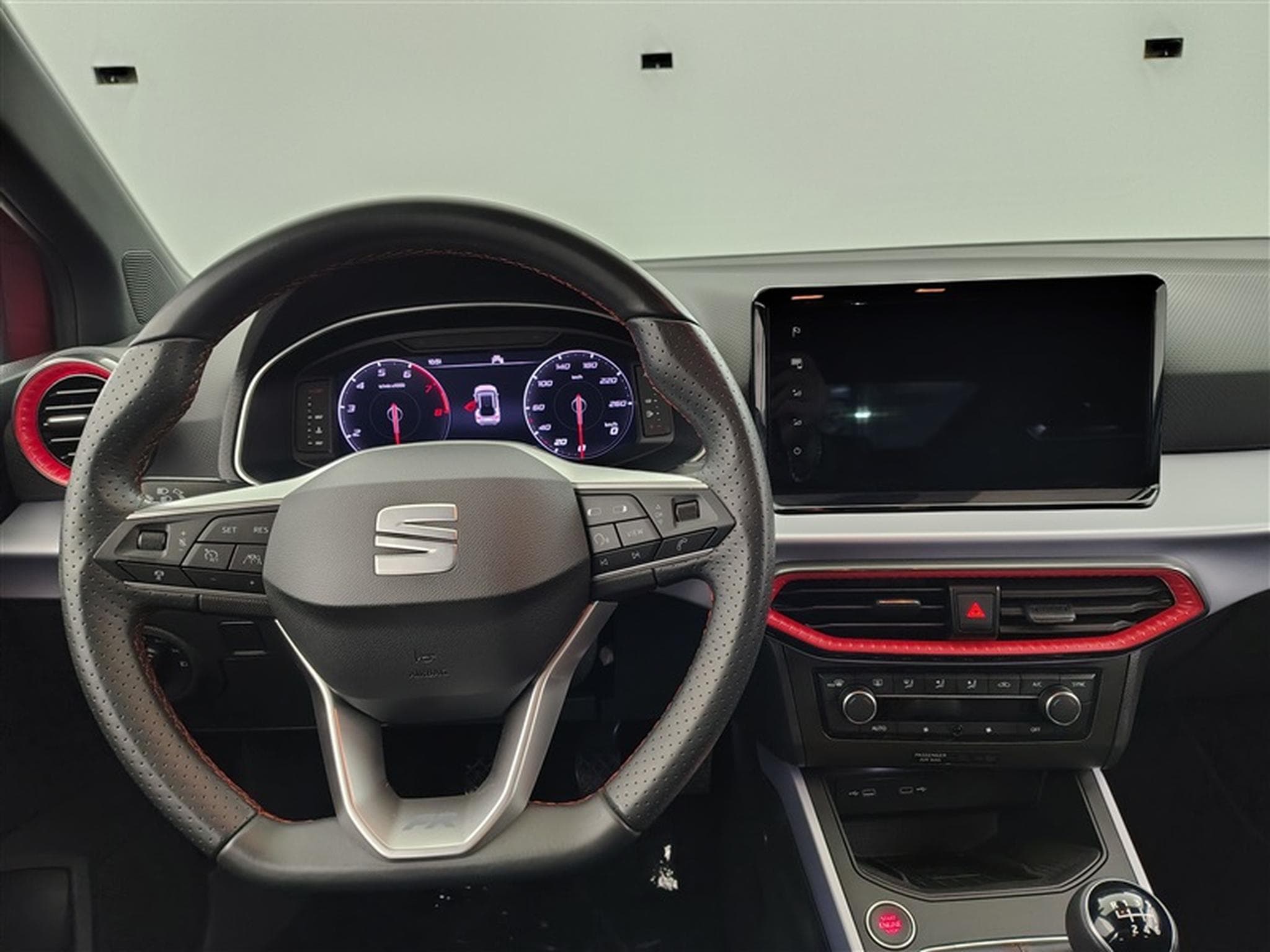 Seat Arona 1.0 TSI 115cv FR NAVI / FULL LED / SIEGES SPORT / CAMERA (2025) - Foto 9