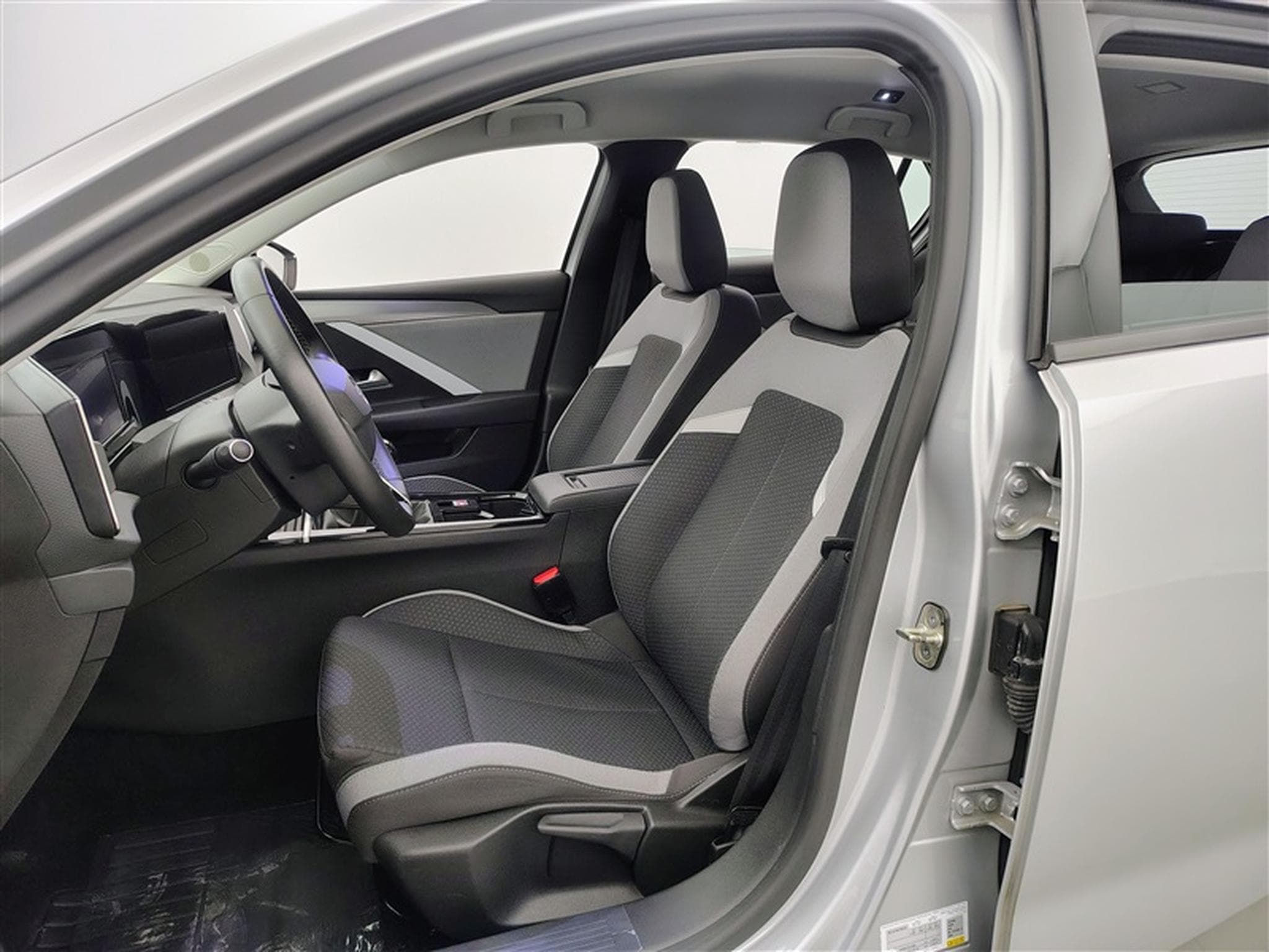 Opel Astra 1.2 Turbo Edition NAVI/FULL LED/JA/PDC (2022) - Foto 7