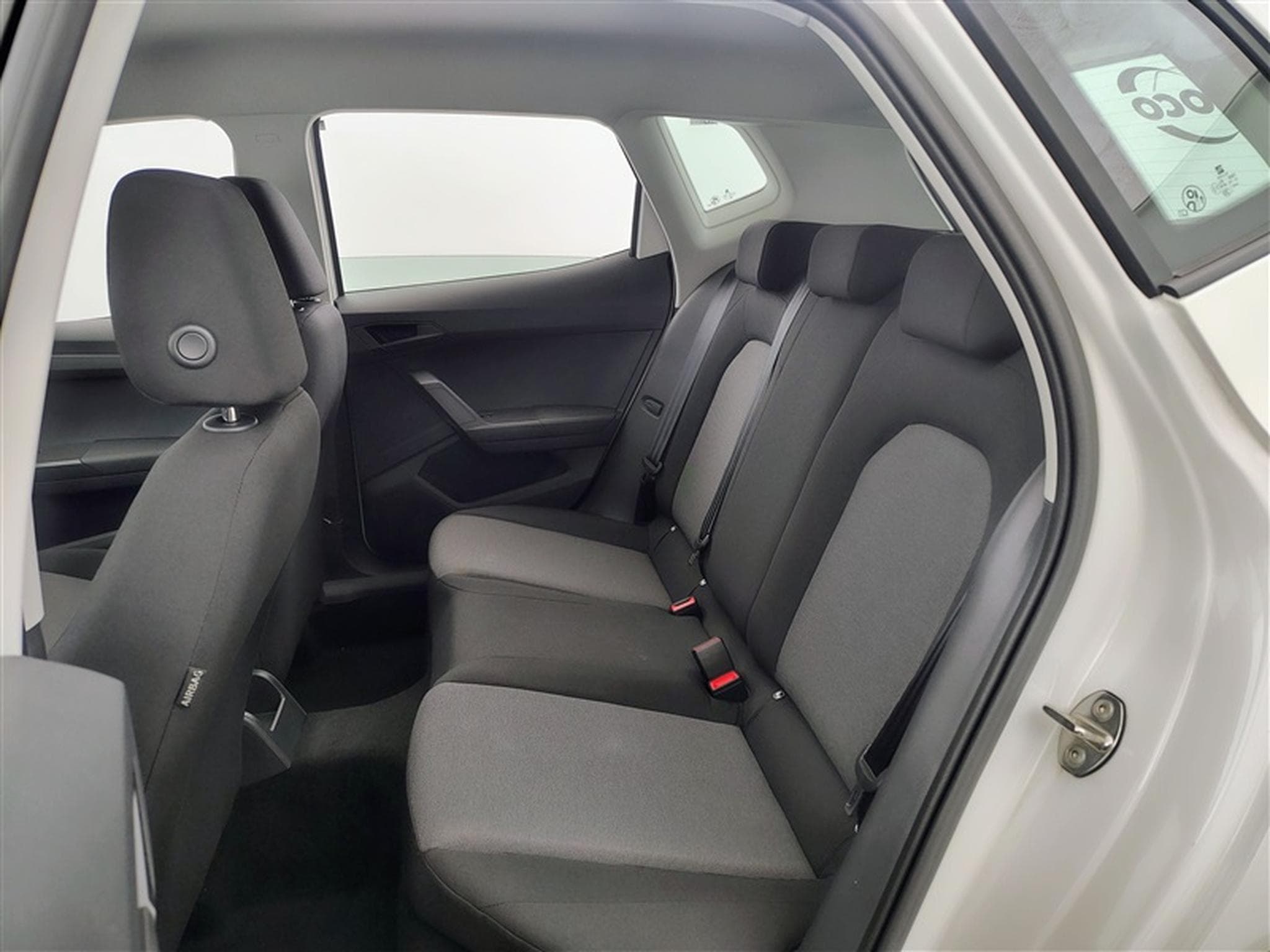 Seat Arona 1.0 TSI 95cv Style CARPLAY / PDC AR (2026) - Foto 13