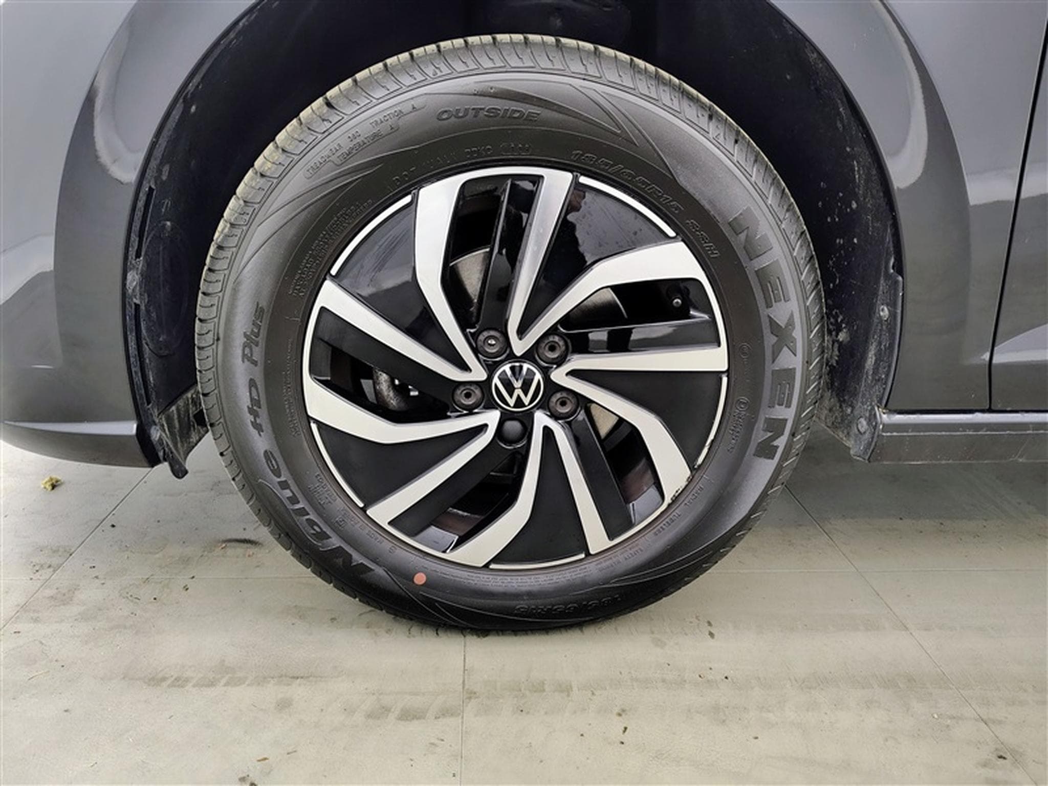 VW Polo 1.0 TSI 95Cv DSG Urban CARPLAY / CAMERA / PDC / ALU (2024) - Foto 6