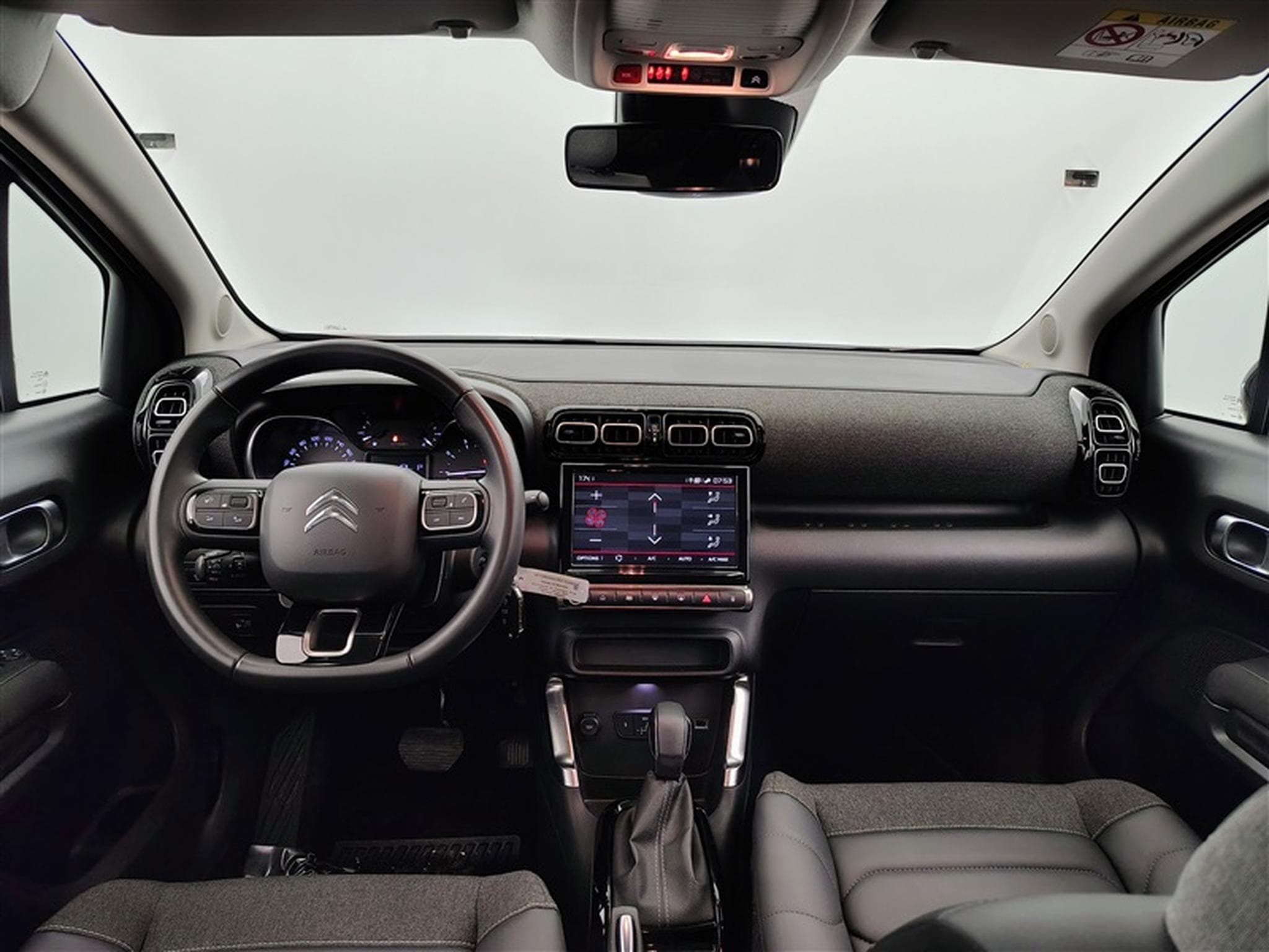 Citroen C3 Aircross 1.2 PureTech Shine EAT6 NAVI / S-CUIR / FULL LED (2024) - Foto 8