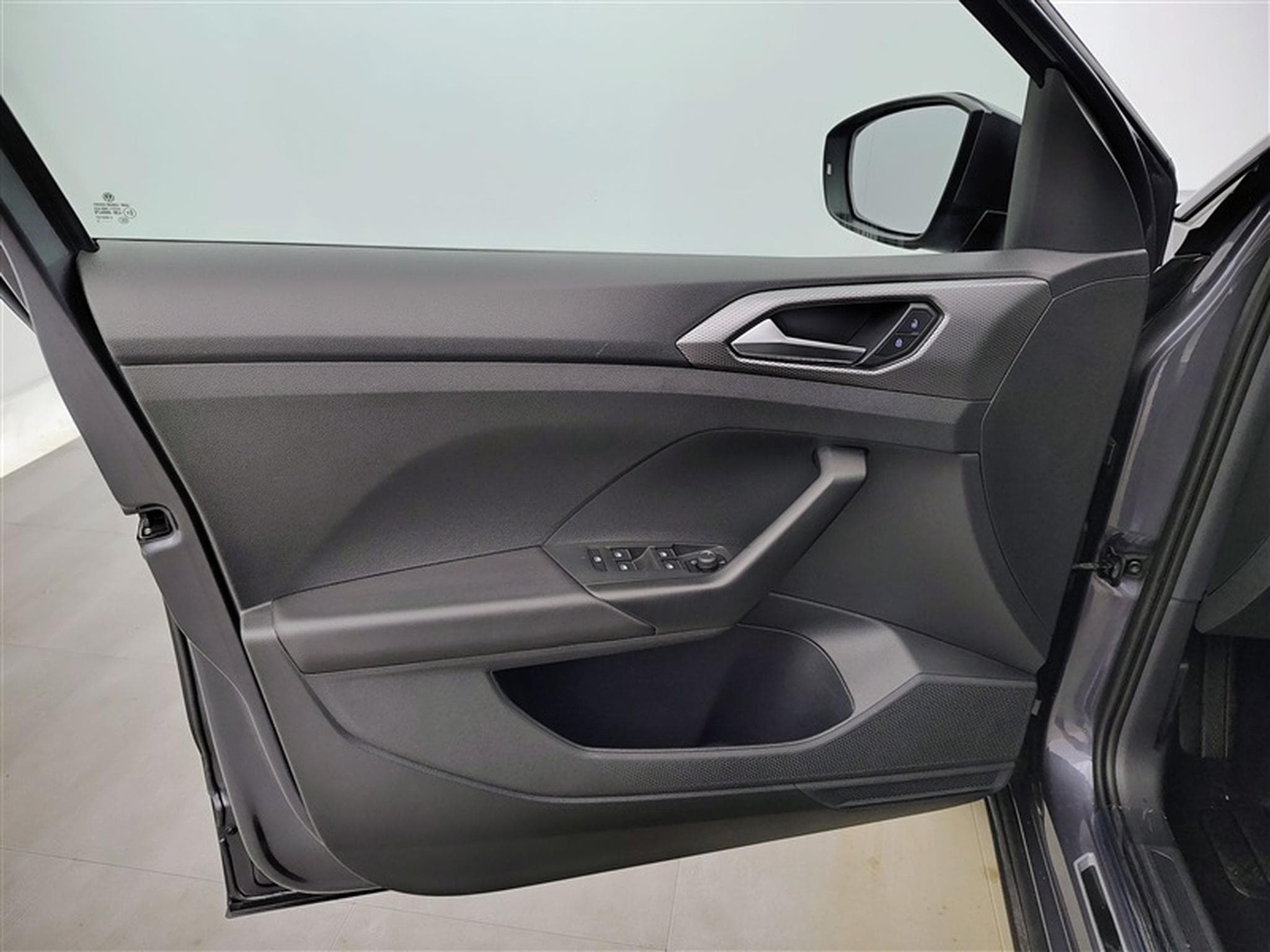 VW T-Cross 1.0 TSI Active NAVI/JA/PDC (2022) - Foto 17