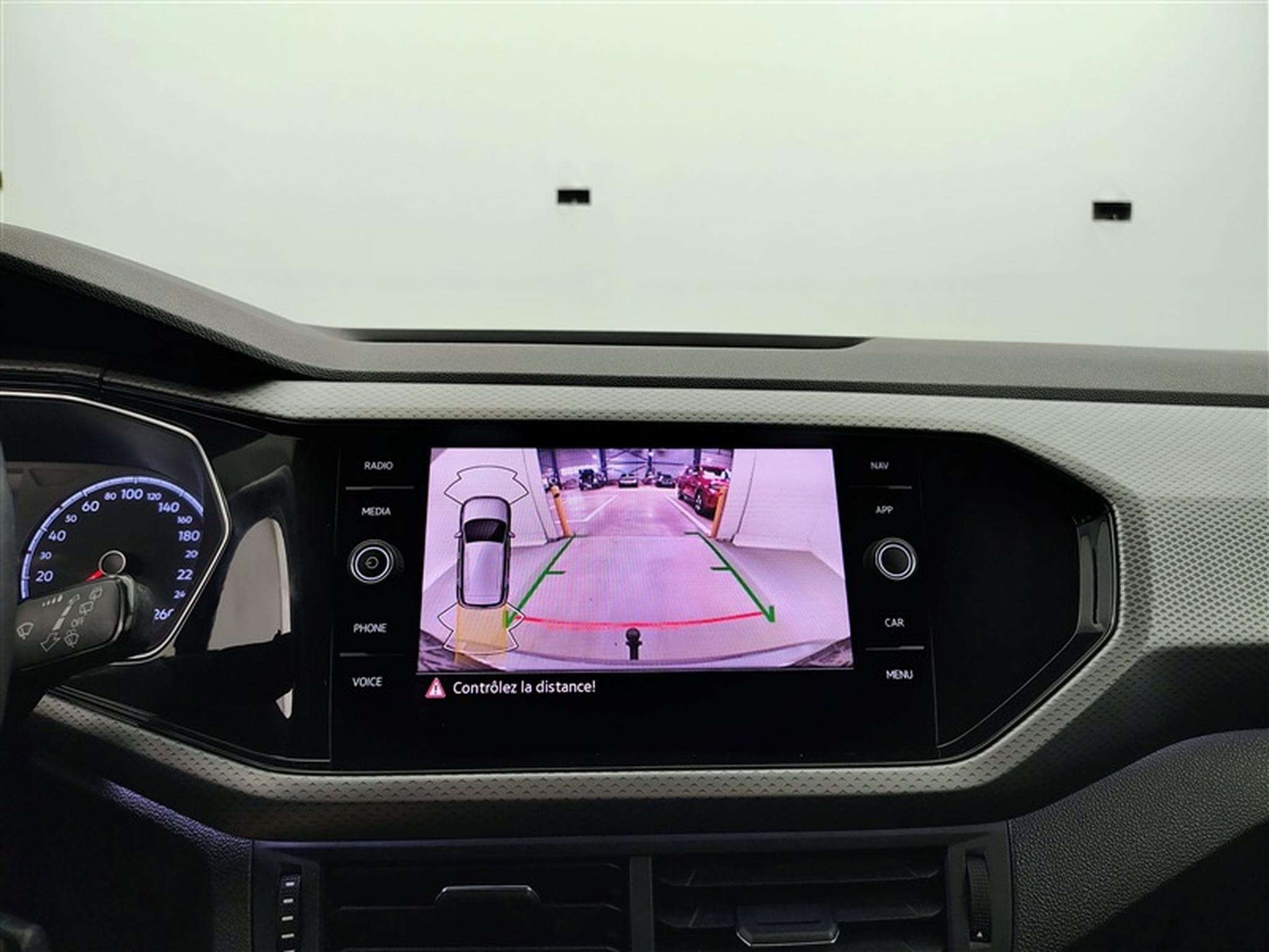 VW T-Cross 1.0 TSI Active NAVI/JA/PDC (2022) - Foto 18