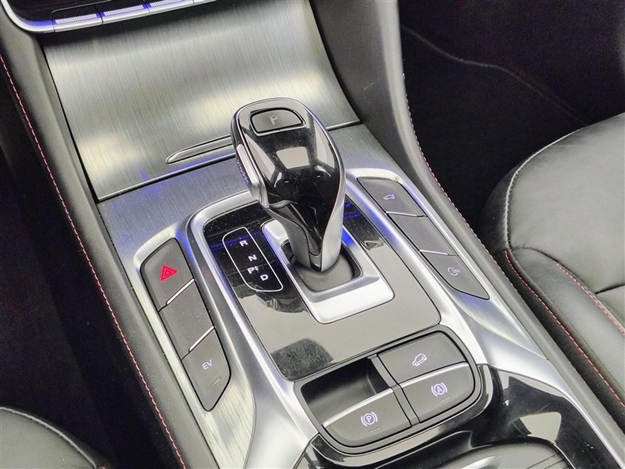MG EHS PHEV 1.5 Turbo Luxury (2022) - Foto 12