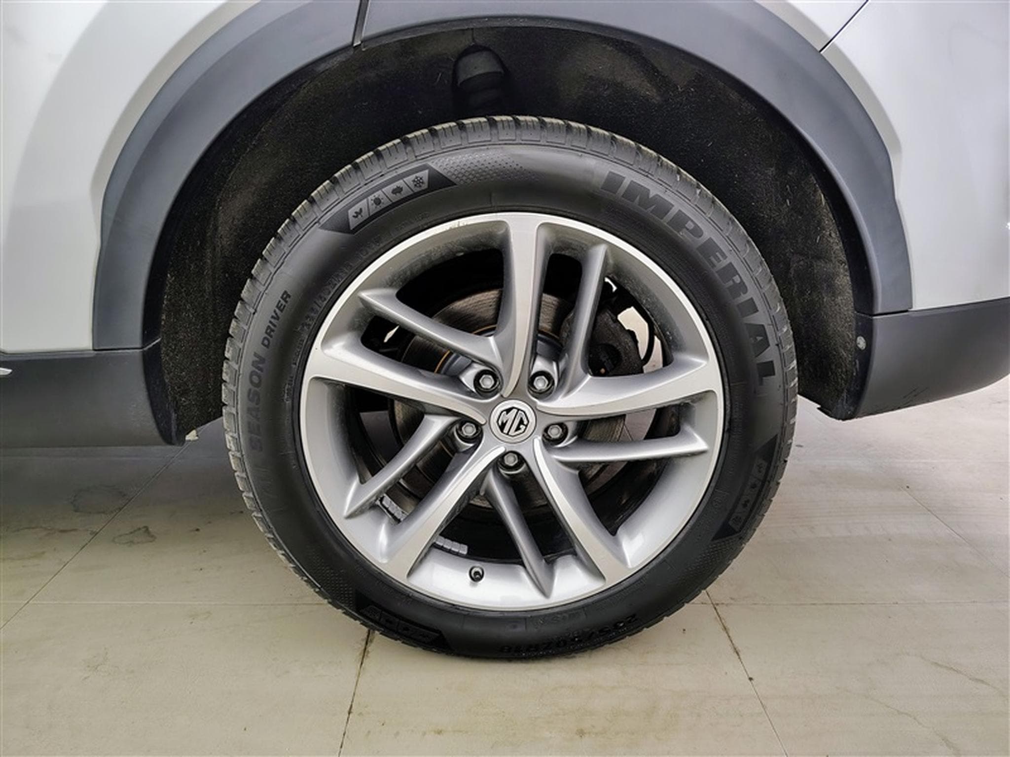 MG EHS PHEV 1.5 Turbo Luxury (2022) - Foto 6