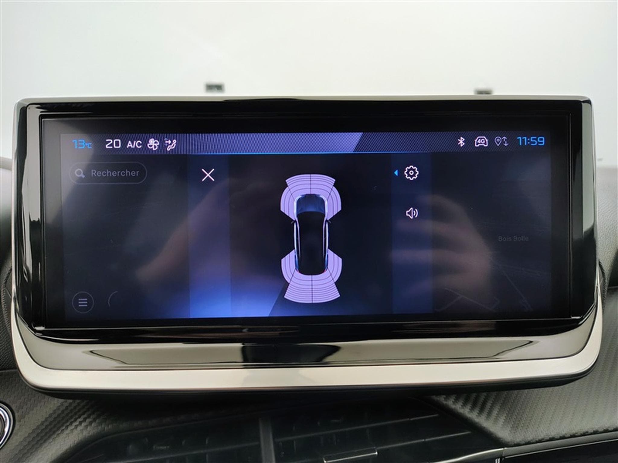 Peugeot 2008 1.2 PureTech Allure CARPLAY / FULL LED / S-CUIR / PDC (2024) - Photo 18