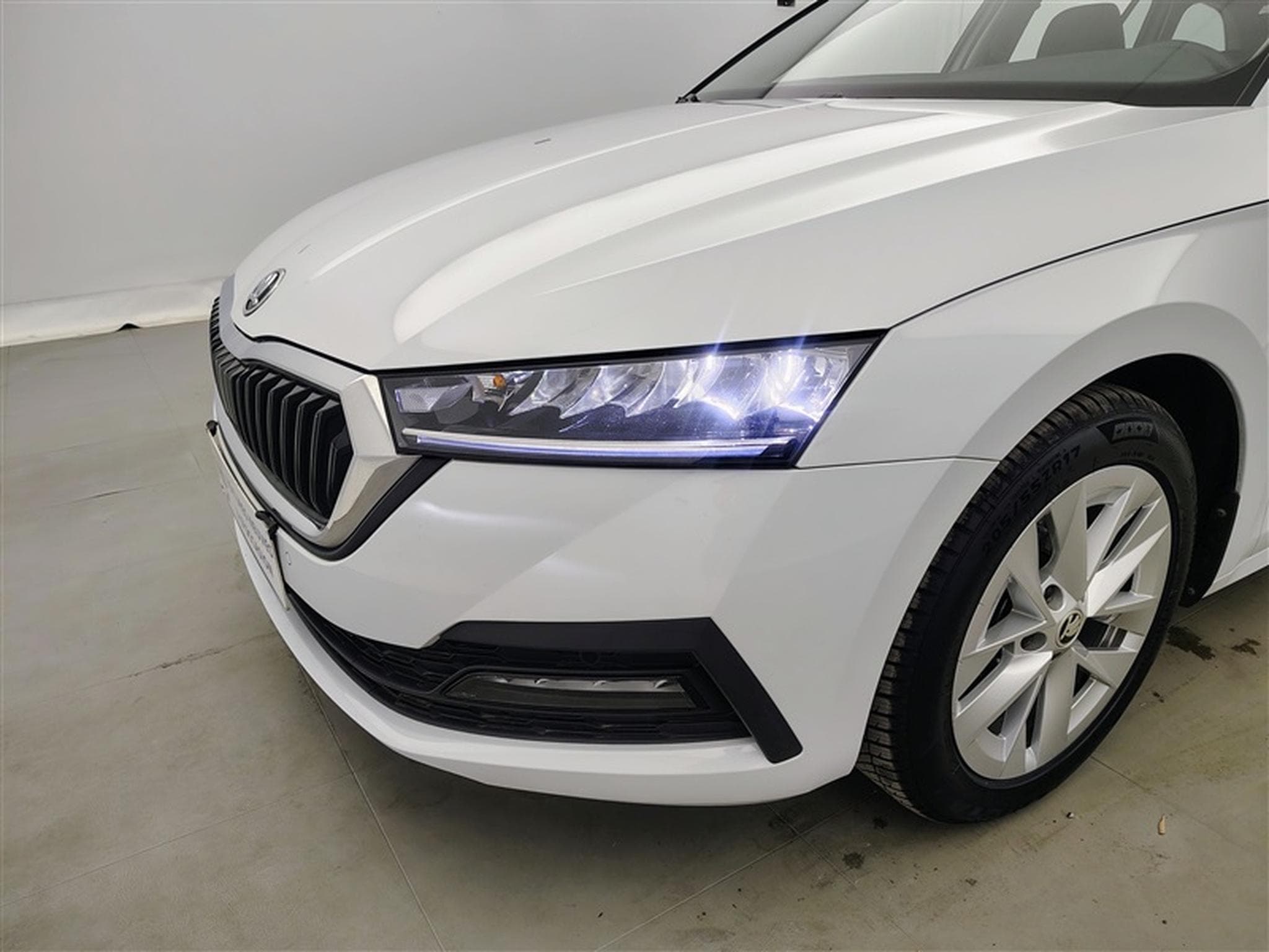 Skoda Octavia SW 1.0 e-TSI DSG Navi Cockpit / Led / PDC av+ar / (2024) - Photo 15