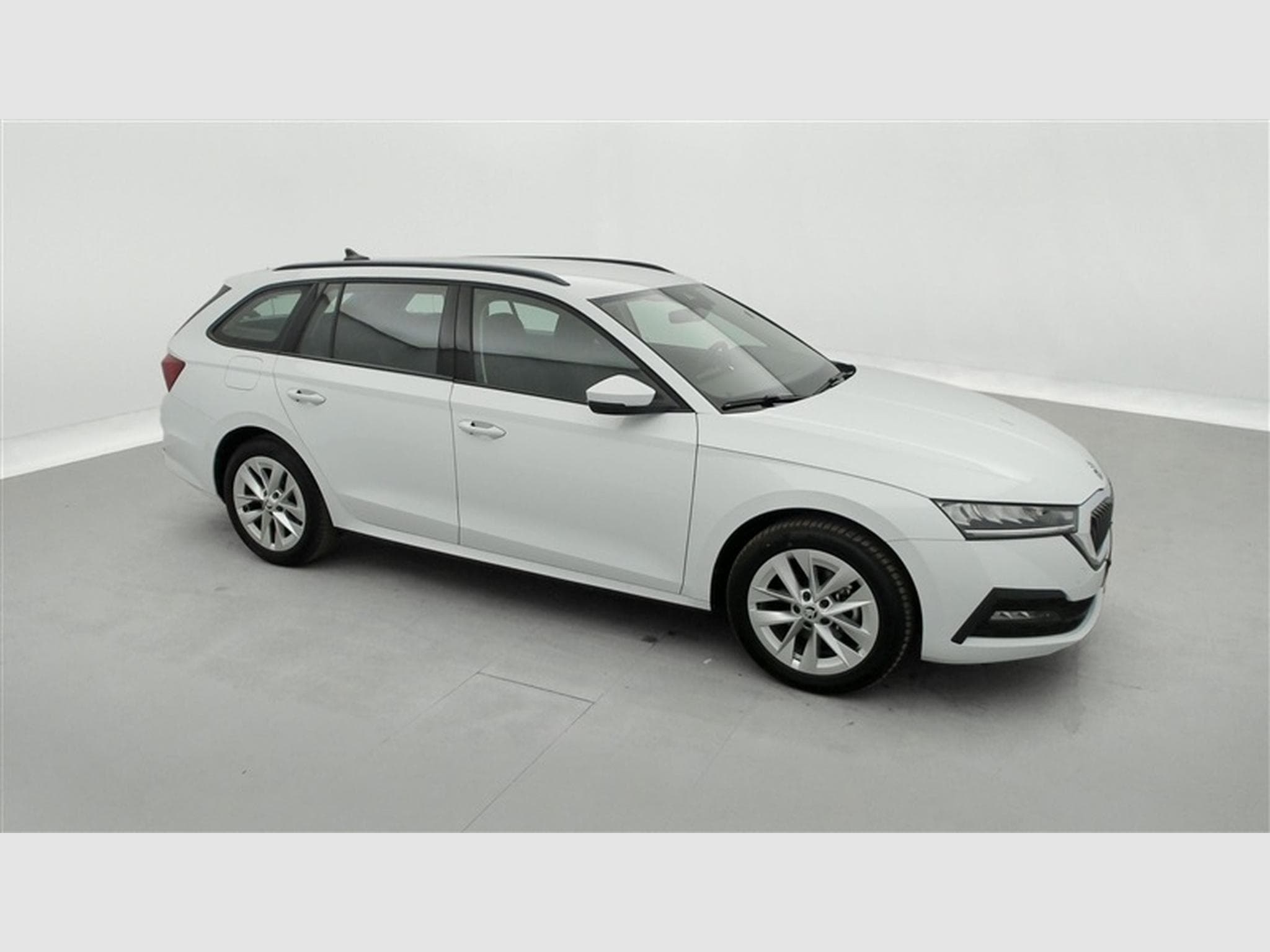 Skoda Octavia SW 1.0 e-TSI DSG Navi Cockpit / Led / PDC av+ar / (2024) - Photo 25