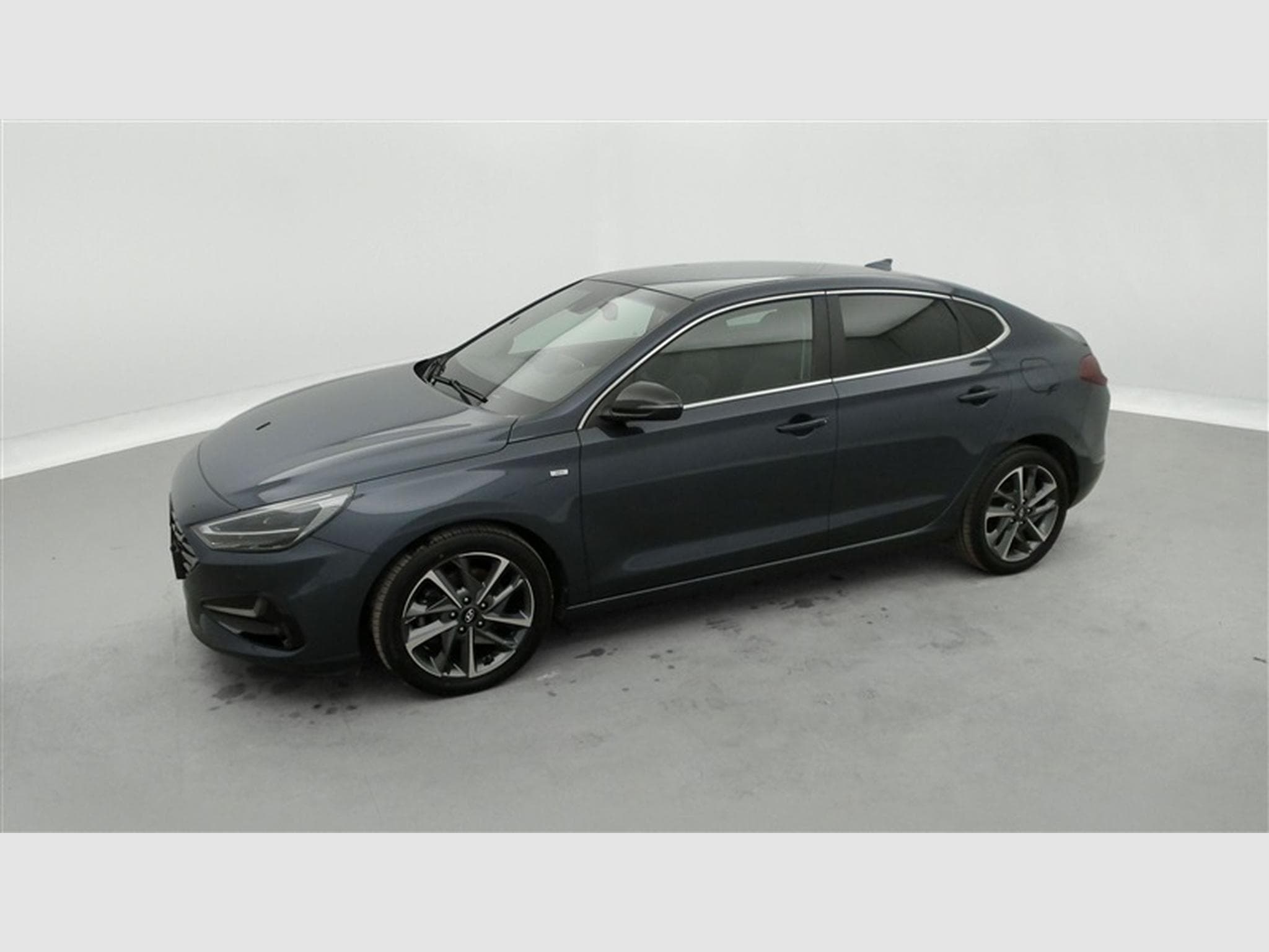 Hyundai i30 Fastback 1.0 T MHEV Sky 7DCT 48V *NAVI/CAM/CUIR/FULL LED* (2023) - Photo 21