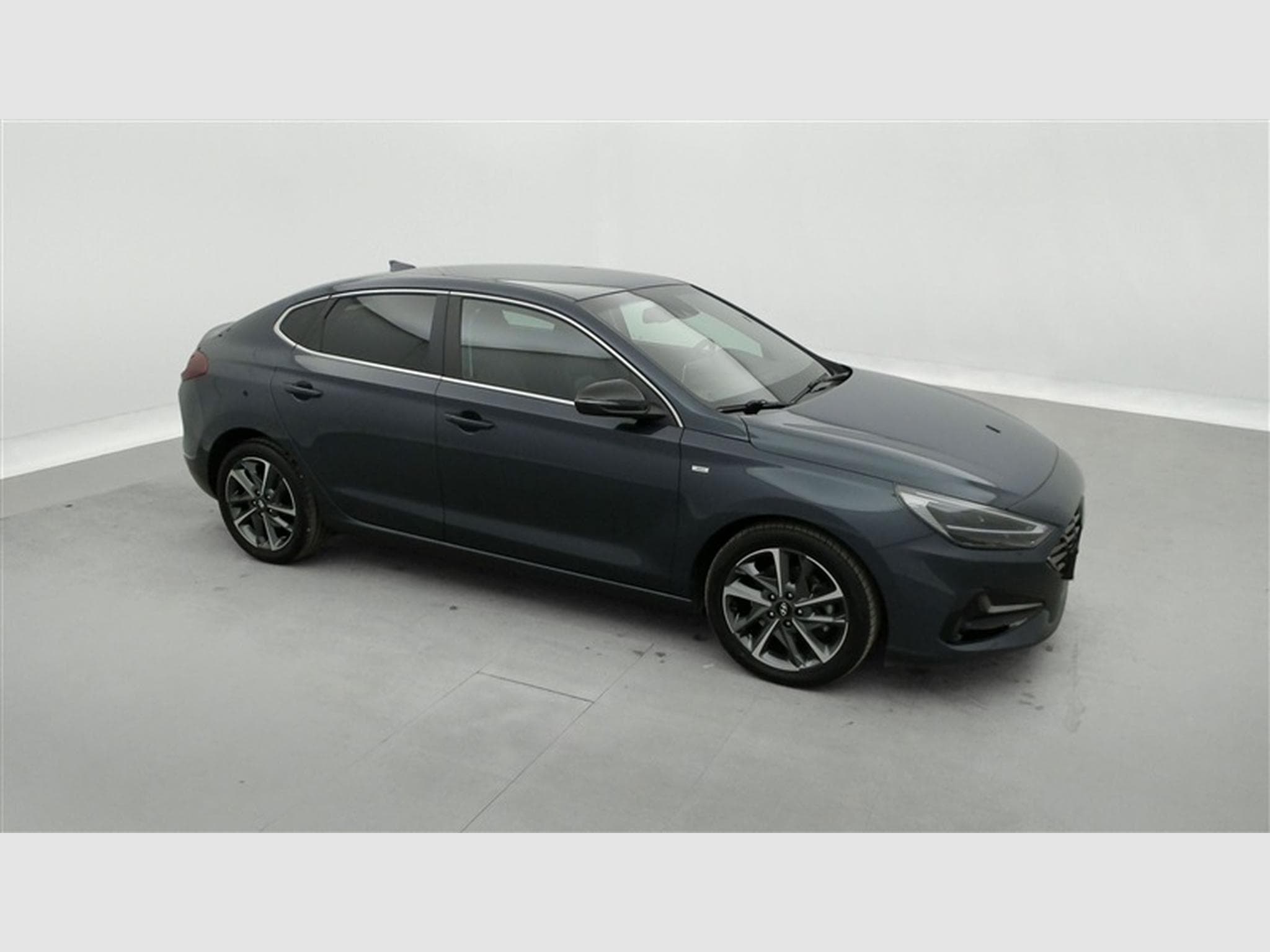 Hyundai i30 Fastback 1.0 T MHEV Sky 7DCT 48V *NAVI/CAM/CUIR/FULL LED* (2023) - Photo 23