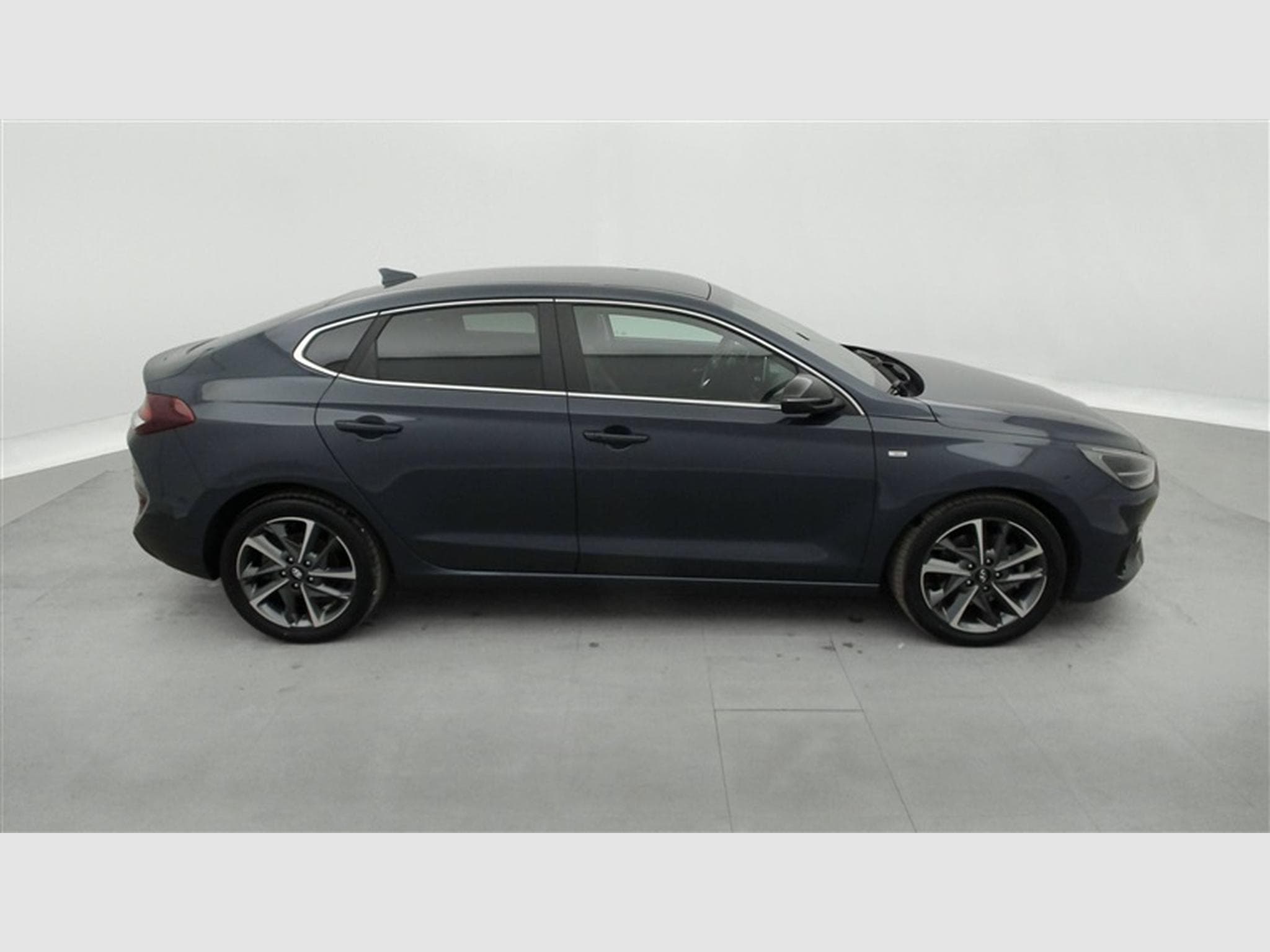 Hyundai i30 Fastback 1.0 T MHEV Sky 7DCT 48V *NAVI/CAM/CUIR/FULL LED* (2023) - Photo 24