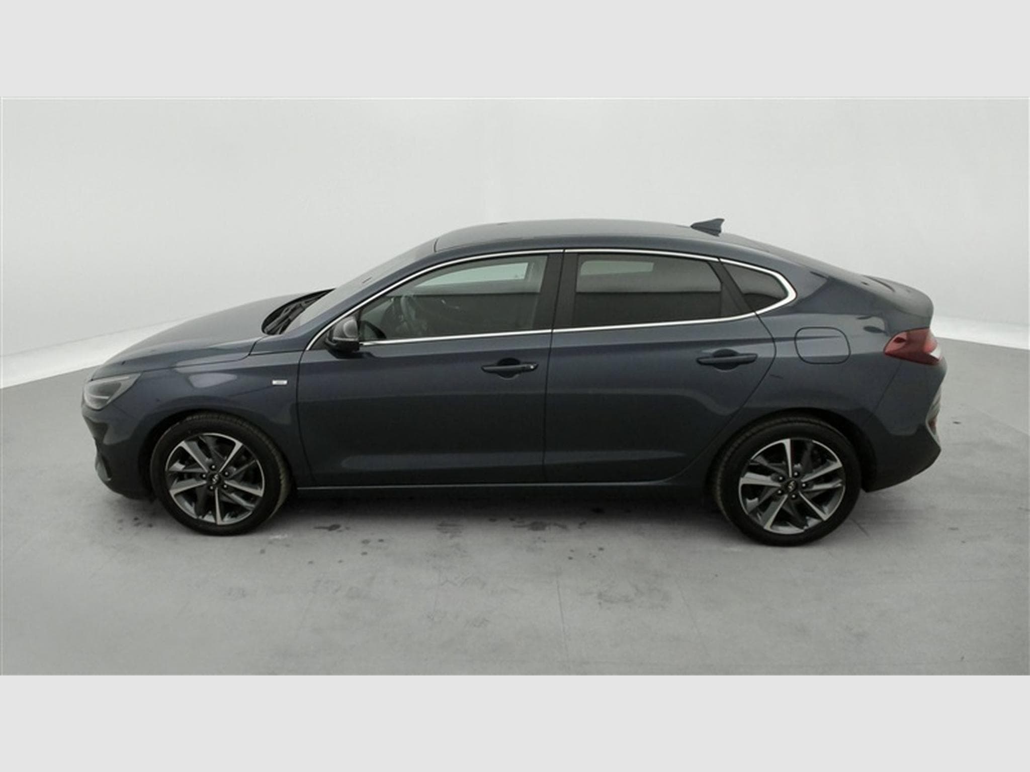 Hyundai i30 Fastback 1.0 T MHEV Sky 7DCT 48V *NAVI/CAM/CUIR/FULL LED* (2023) - Photo 3