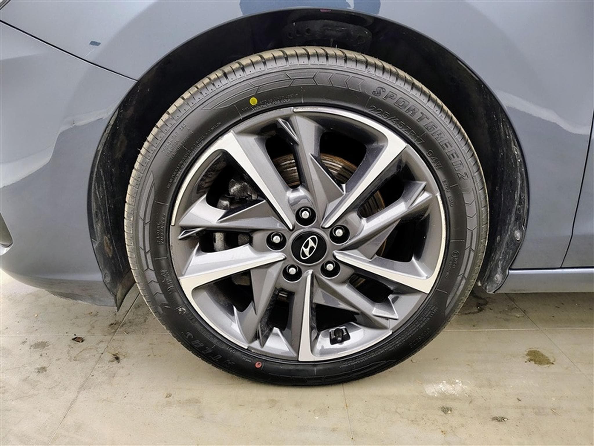 Hyundai i30 Fastback 1.0 T MHEV Sky 7DCT 48V *NAVI/CAM/CUIR/FULL LED* (2023) - Photo 6