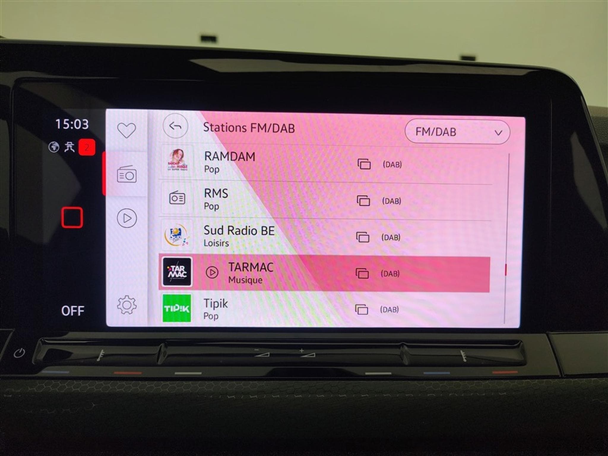 VW Golf 2.0 GTI 245Cv CARPLAY / CAMERA / TO PANO / JANTES "R" (2024) - Photo 11