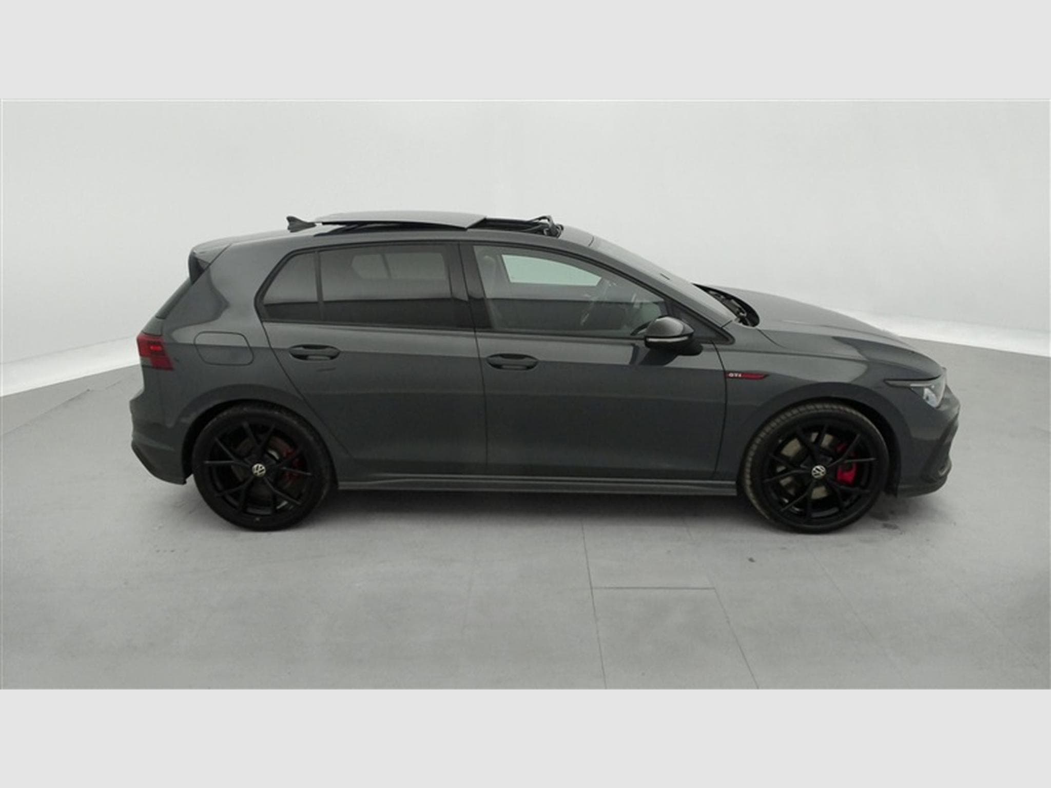VW Golf 2.0 GTI 245Cv CARPLAY / CAMERA / TO PANO / JANTES "R" (2024) - Photo 25
