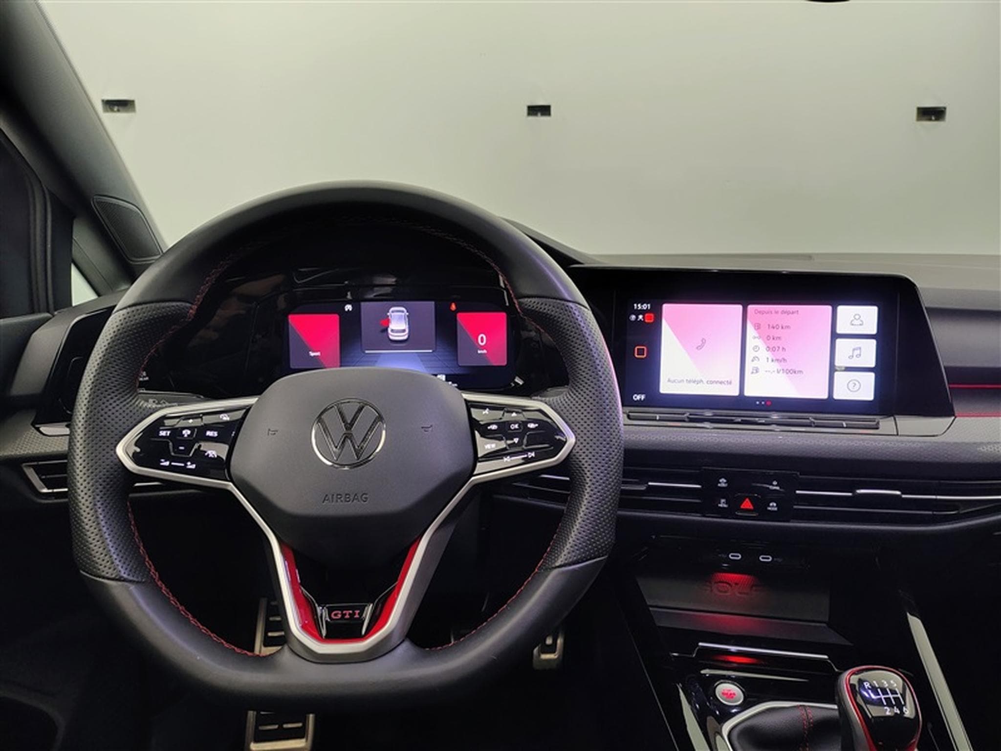 VW Golf 2.0 GTI 245Cv CARPLAY / CAMERA / TO PANO / JANTES "R" (2024) - Photo 9