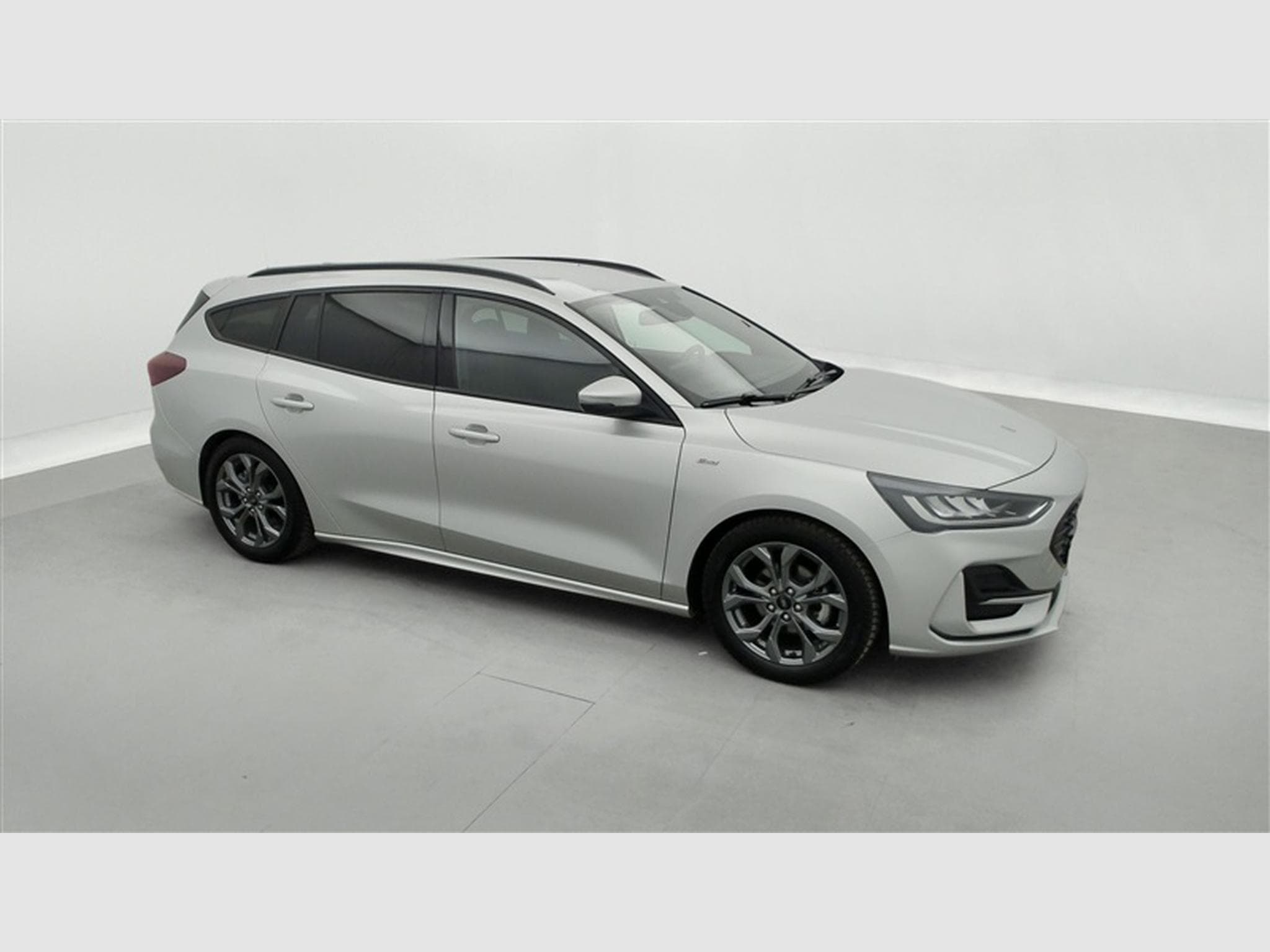 Ford Focus SW EcoBlue PowerShift ST-Line NAV/FULL LED/CAM+PDC/CARPLAY (2025) - Photo 23