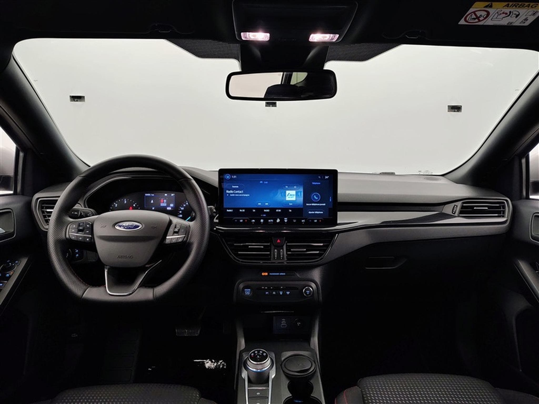 Ford Focus SW EcoBlue PowerShift ST-Line NAV/FULL LED/CAM+PDC/CARPLAY (2025) - Photo 8