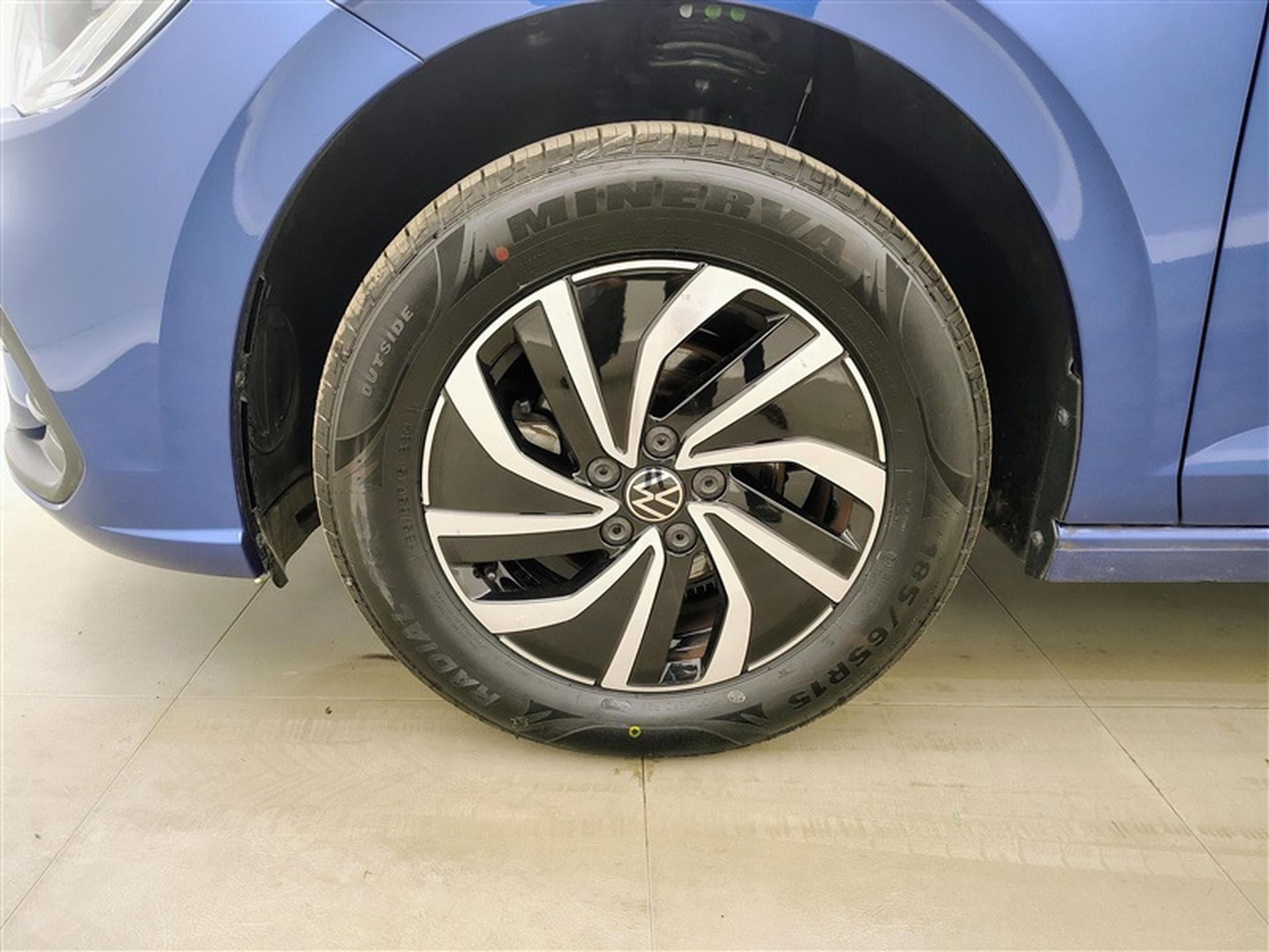 VW Polo 1.0 TSI 95Cv DSG Urban CARPLAY / CAMERA / PDC / ALU (2024) - Photo 6