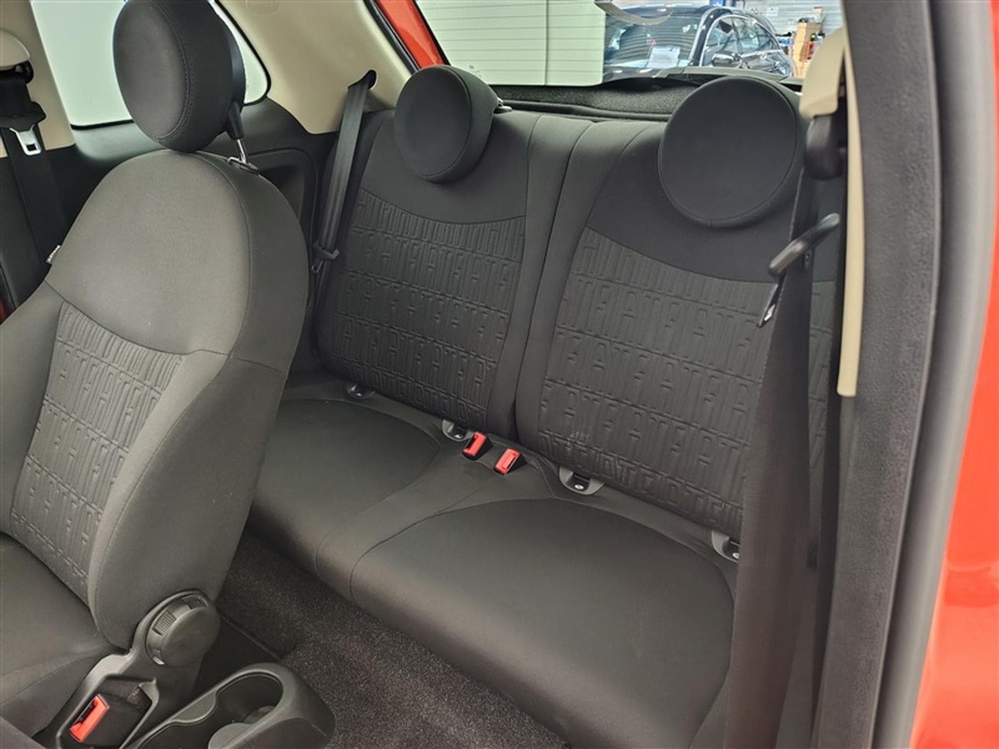 Fiat 500 1.0i MHEV Dolcevita NAVI / PANO / CLIM AUTO / PDC AR / JA 16 (2023) - Photo 13