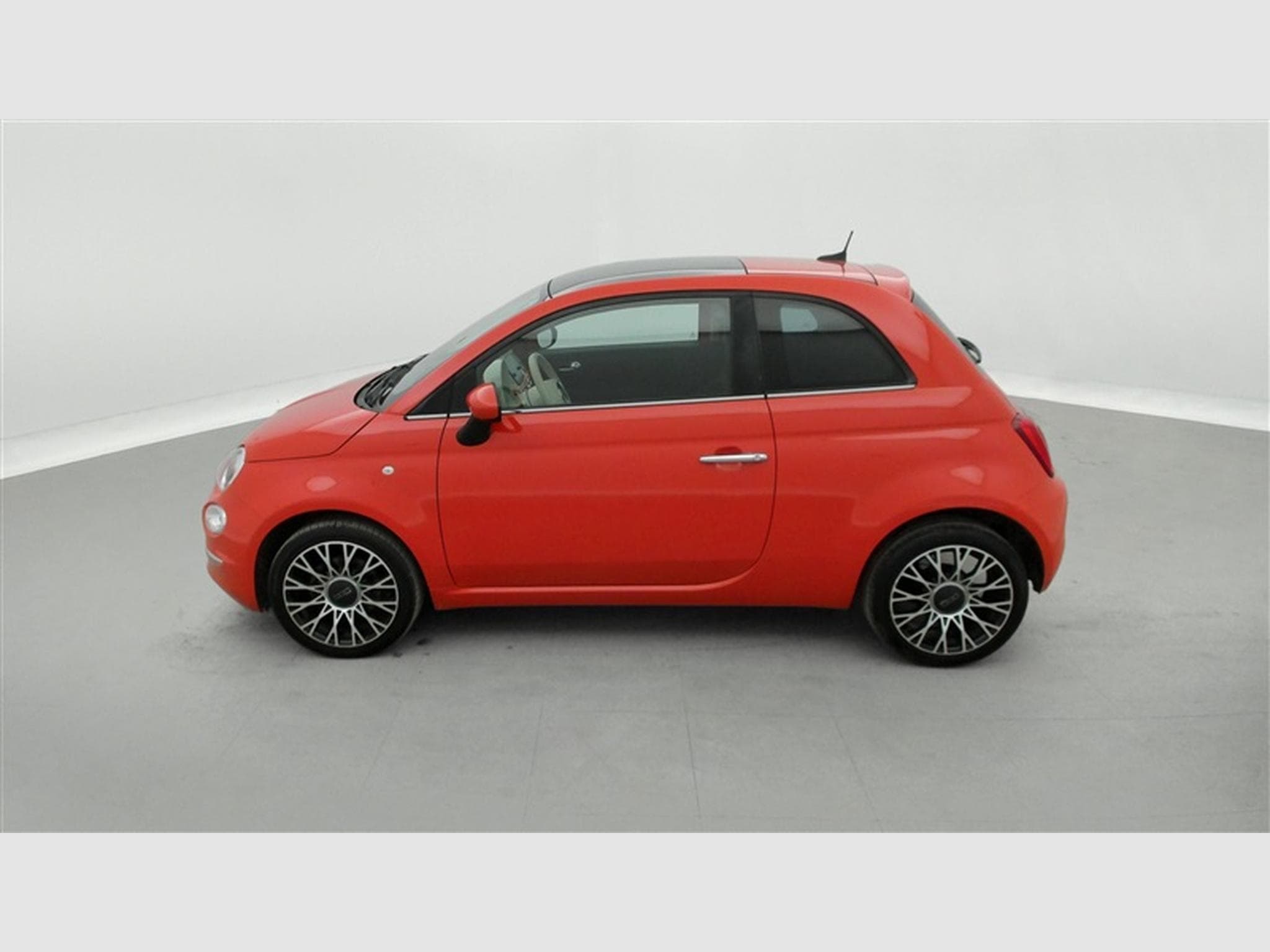 Fiat 500 1.0i MHEV Dolcevita NAVI / PANO / CLIM AUTO / PDC AR / JA 16 (2023) - Photo 3
