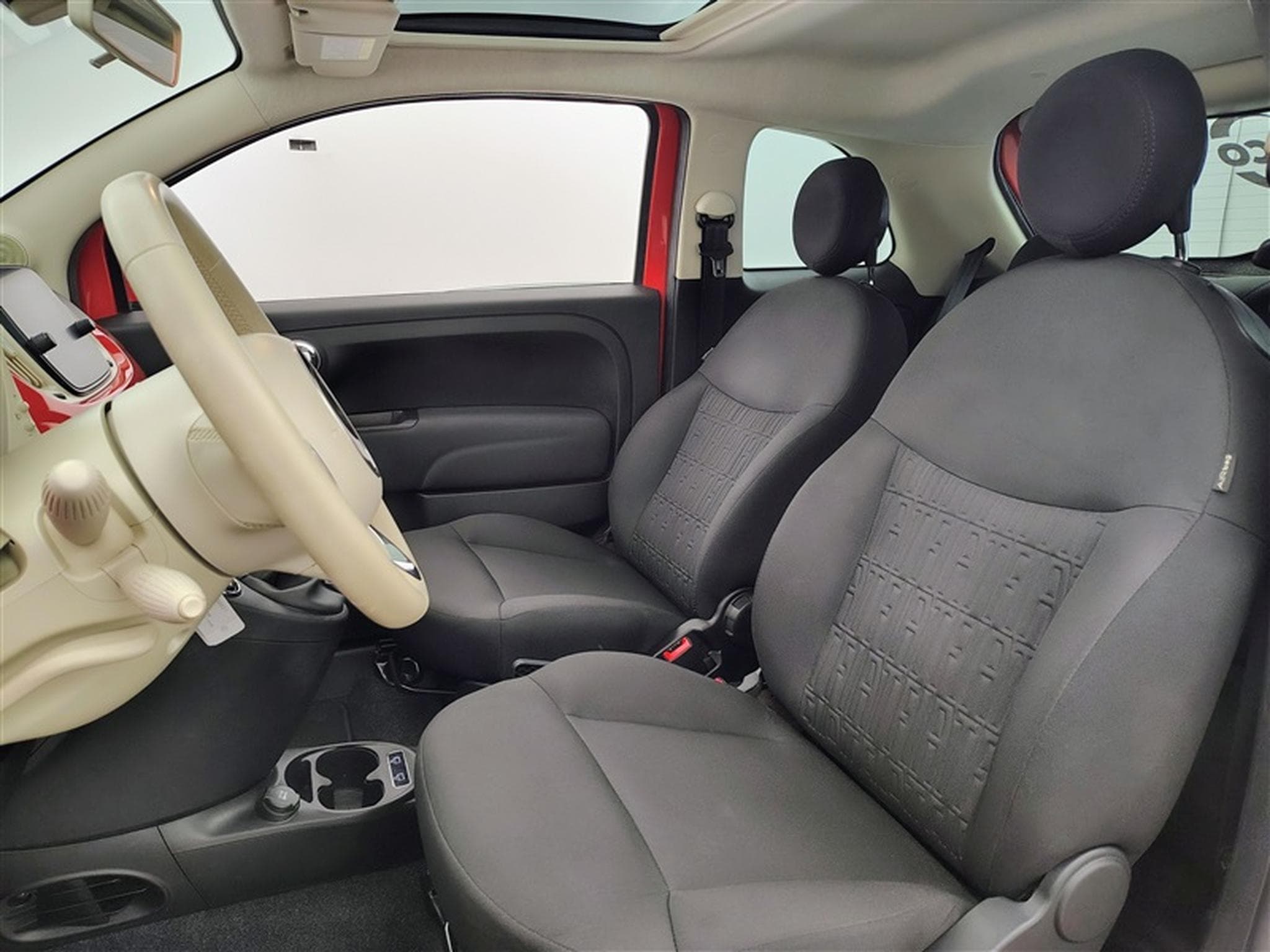 Fiat 500 1.0i MHEV Dolcevita NAVI / PANO / CLIM AUTO / PDC AR / JA 16 (2023) - Photo 7