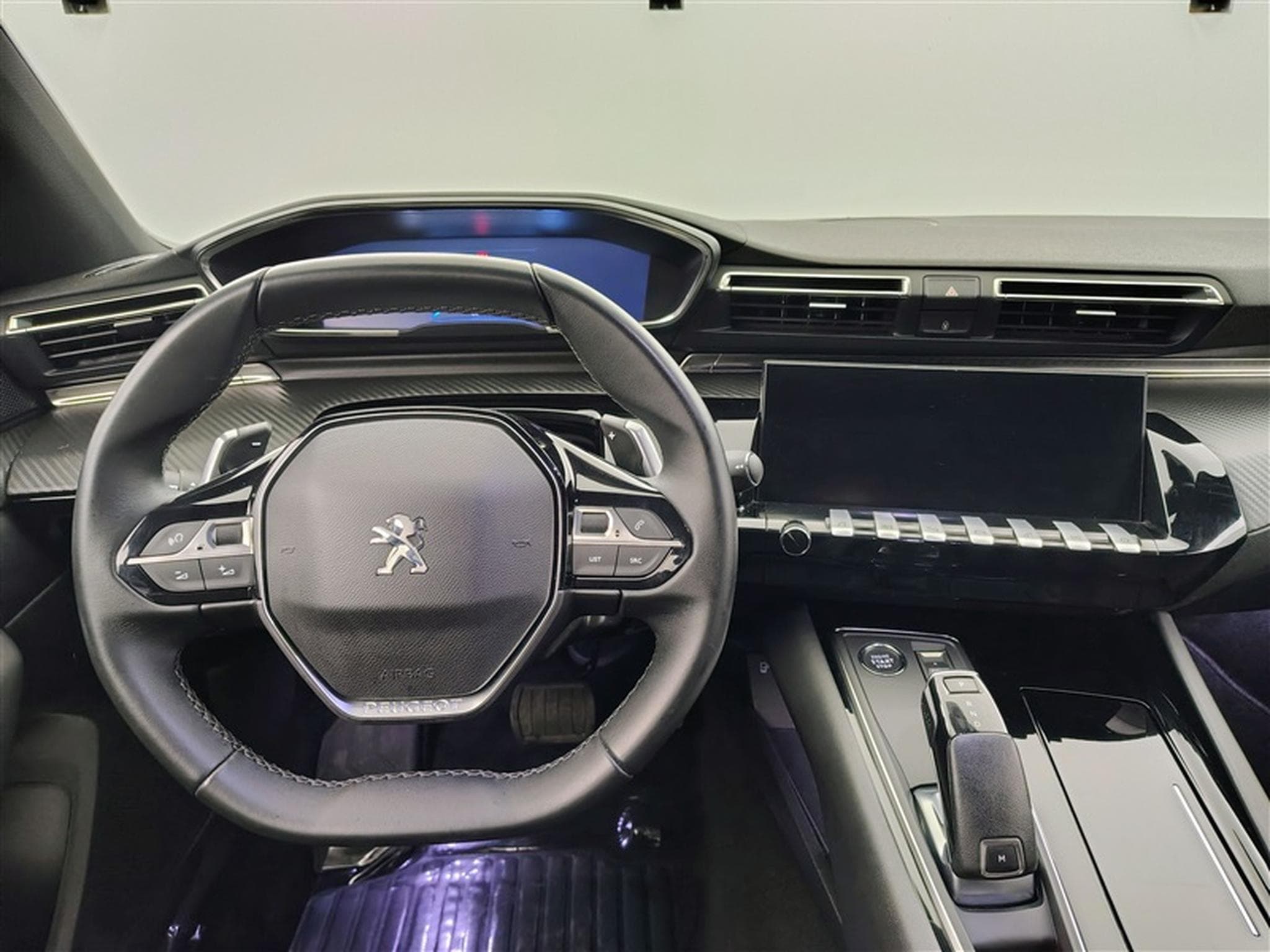 Peugeot 508 1.2 PureTech Allure S&S (2023) - Photo 9