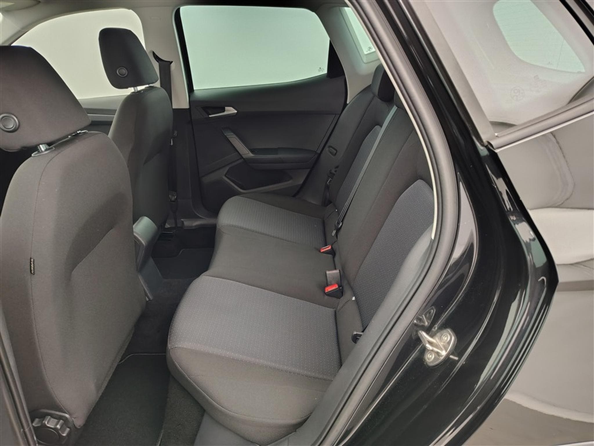 Seat Arona 1.0 TSI DSG Move! CARPLAY / ALU / PDC (2023) - Photo 13