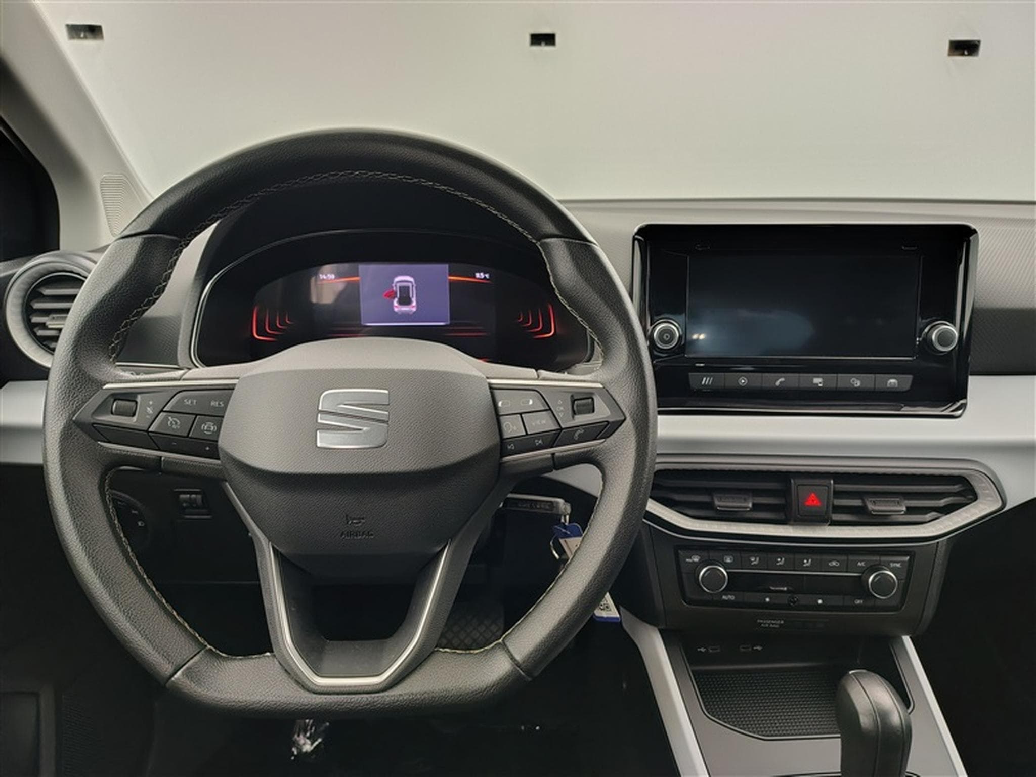 Seat Arona 1.0 TSI DSG Move! CARPLAY / ALU / PDC (2023) - Photo 9