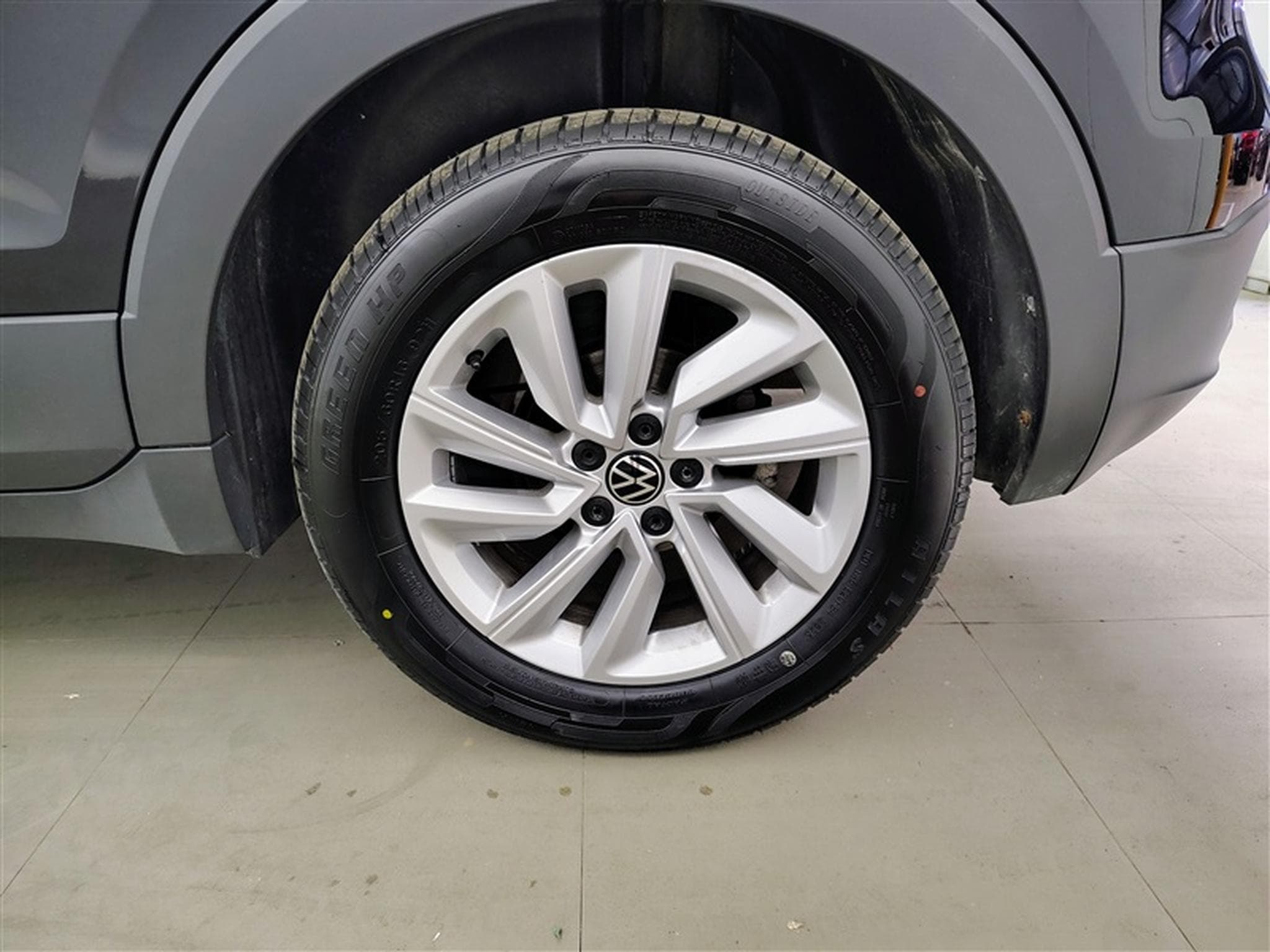 VW T-Cross 1.0 TSI 110cv DSG Life (2023) - Foto 6