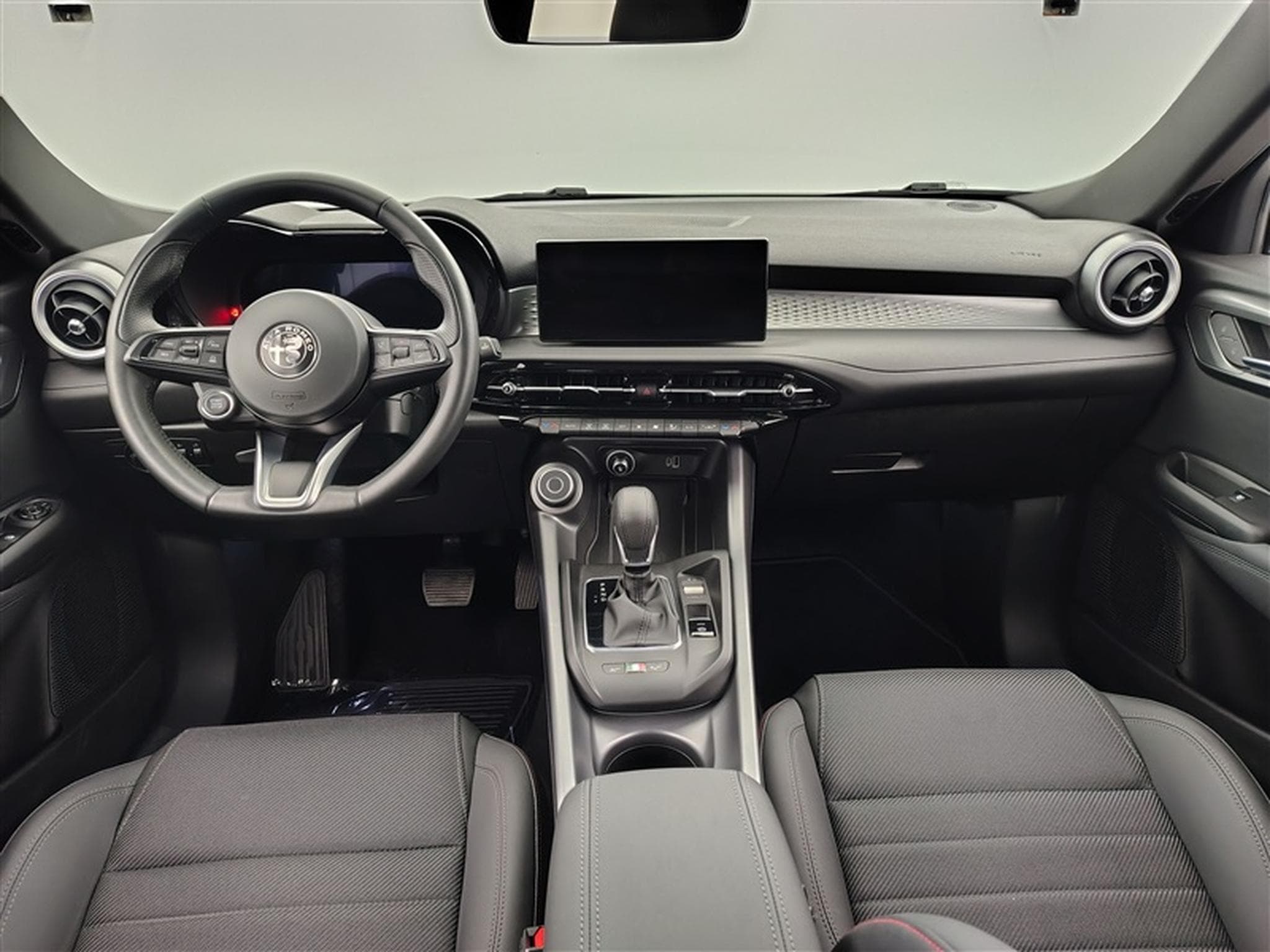 Alfa-Romeo Tonale 1.6 DDCT Sprint NAVI / FULL LED / PDC AV+AR / JA 18" (2022) - Photo 8