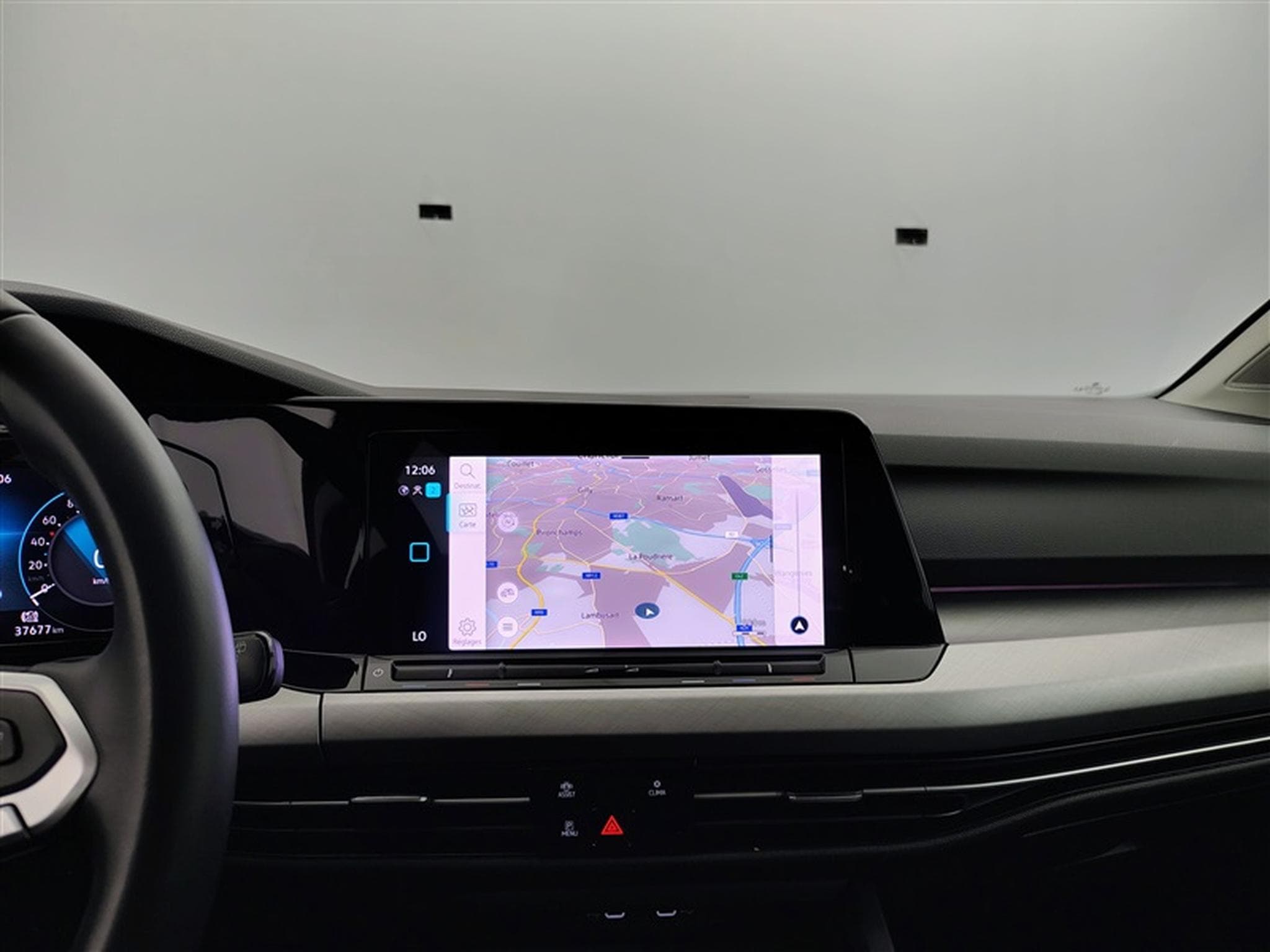 VW Golf 1.0 eTSI Life DSG NAVI / FULL LED / CARPLAY (2023) - Photo 11