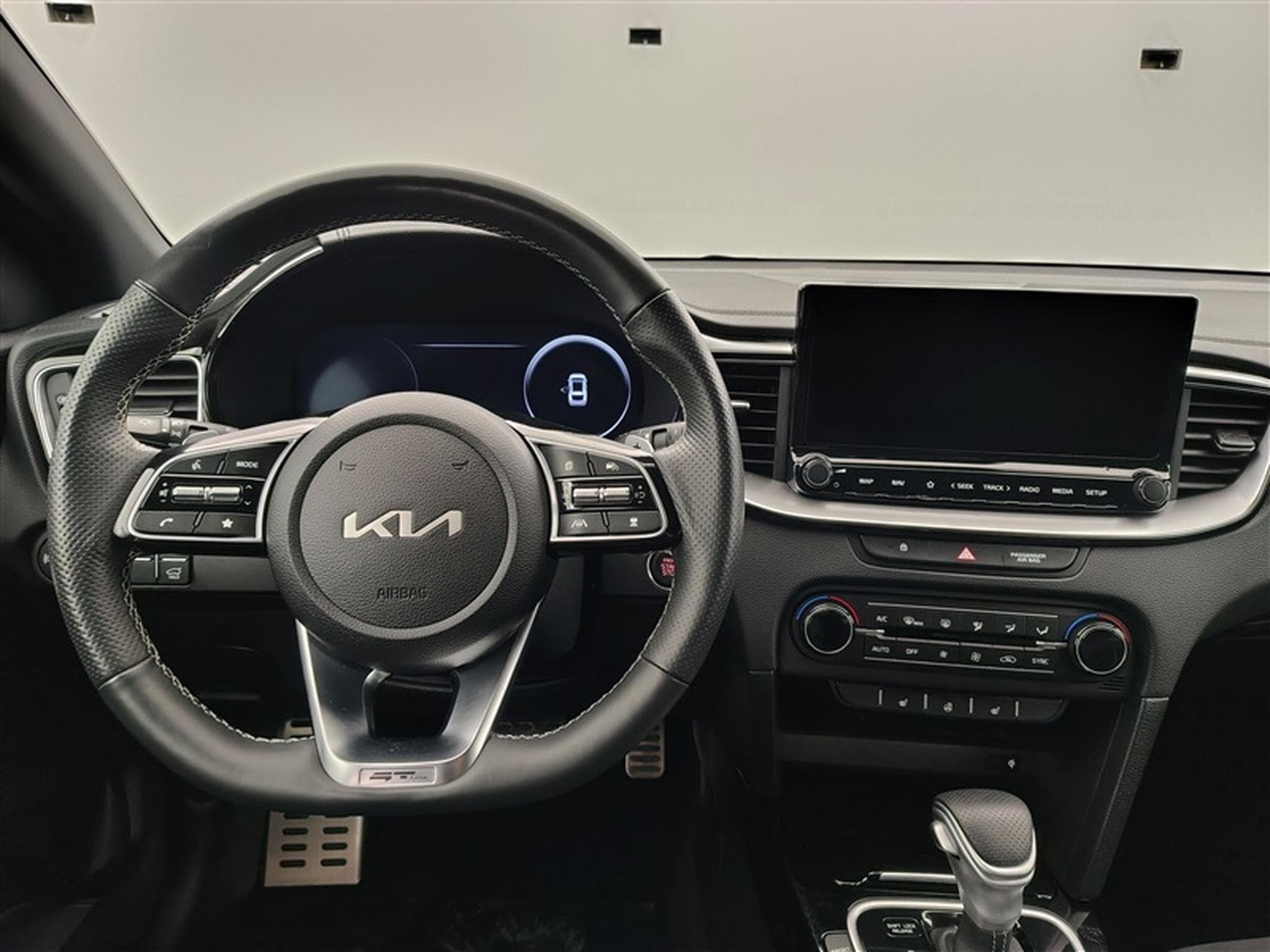 Kia ProCeed 1.5 T-GDi 140cv DCT GT-Line NAVI/FULL LED/CAMERA/JA18" (2024) - Foto 9